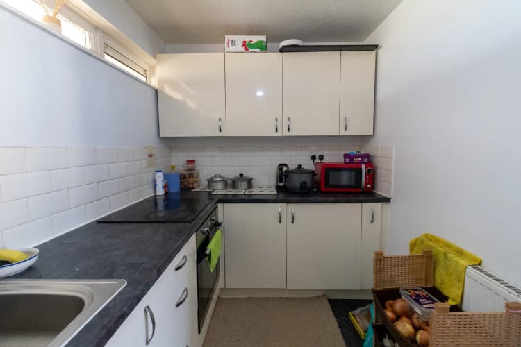 property photo 6 of 35