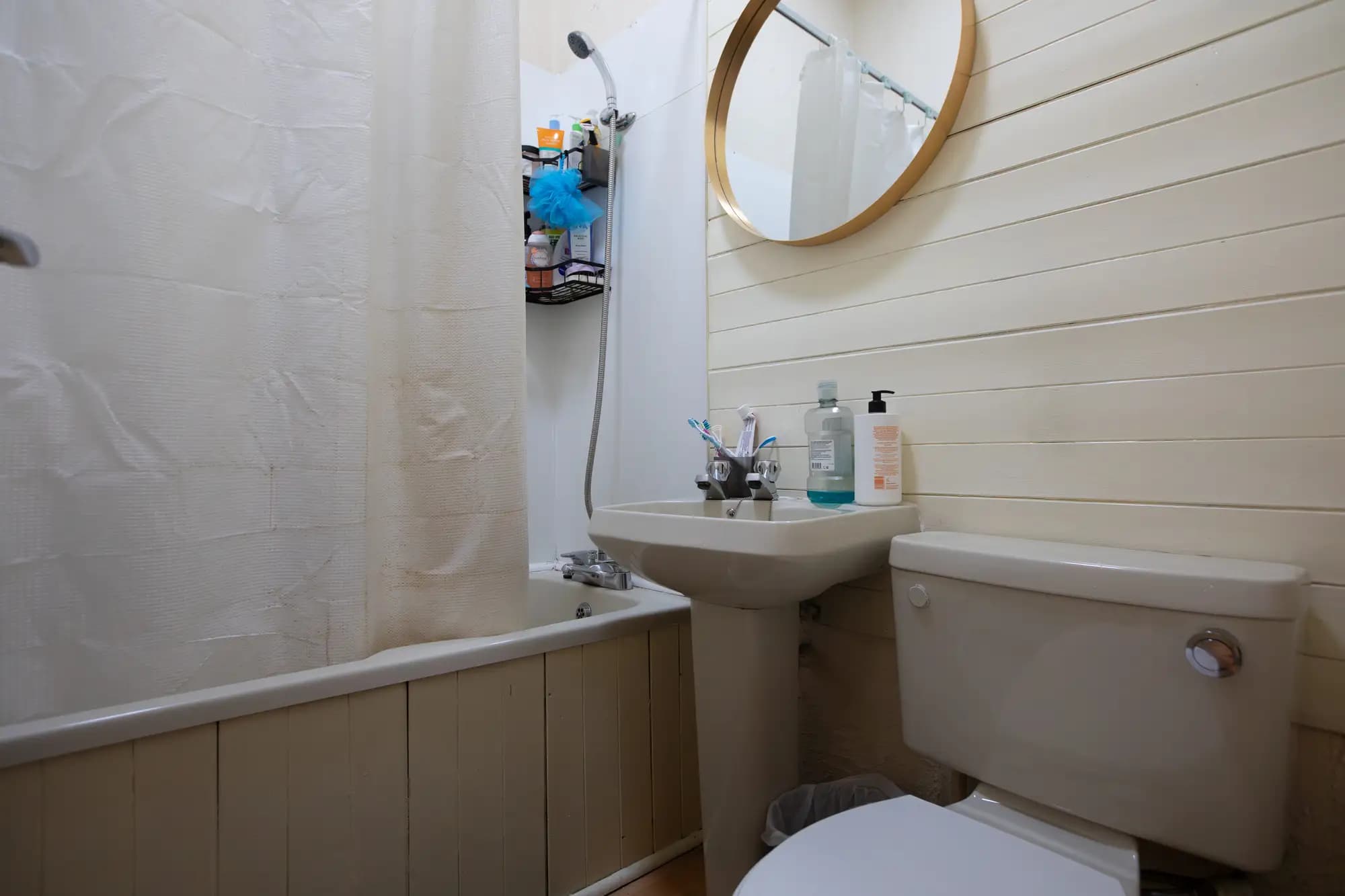 property photo 9 of 15