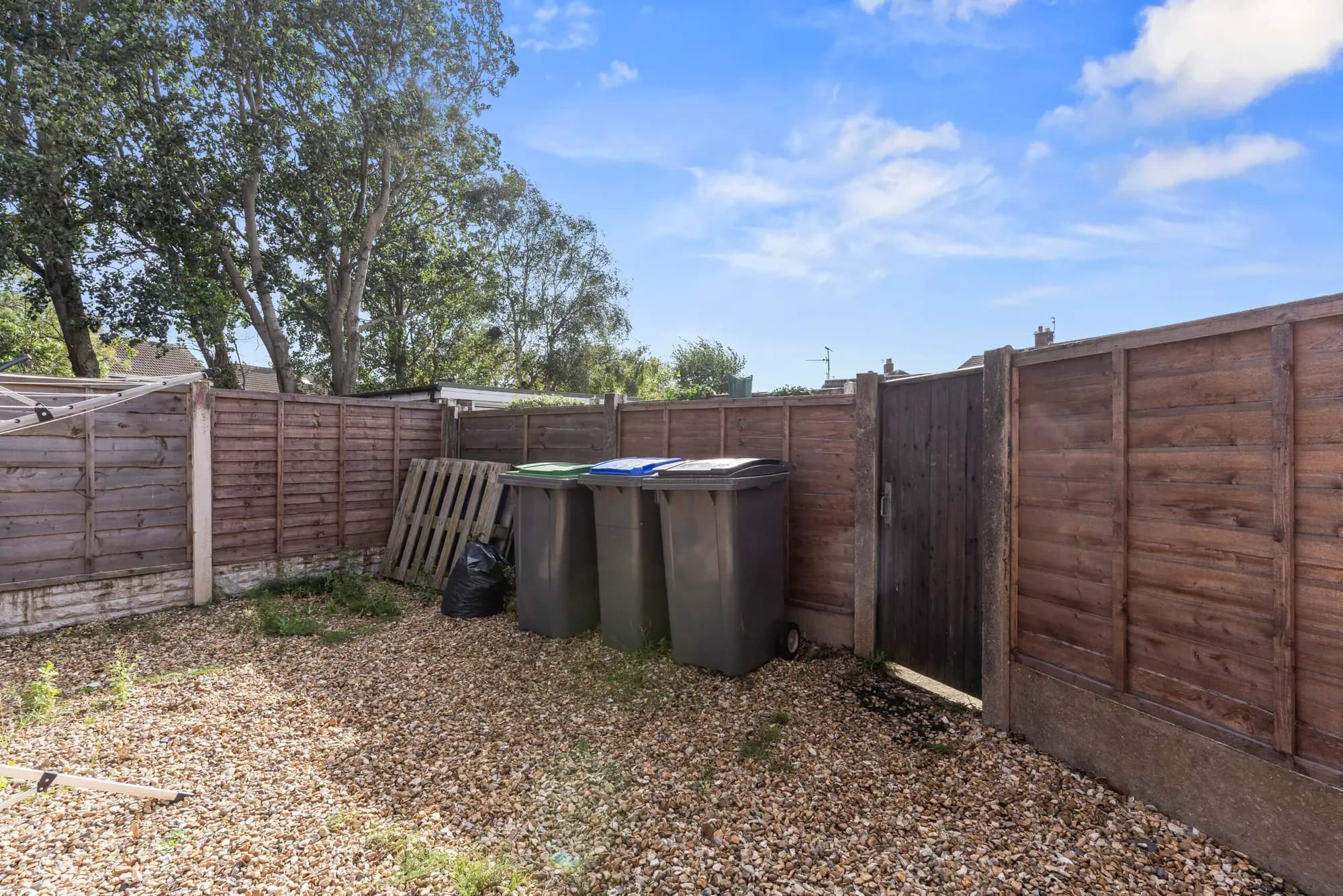 property photo 16 of 20