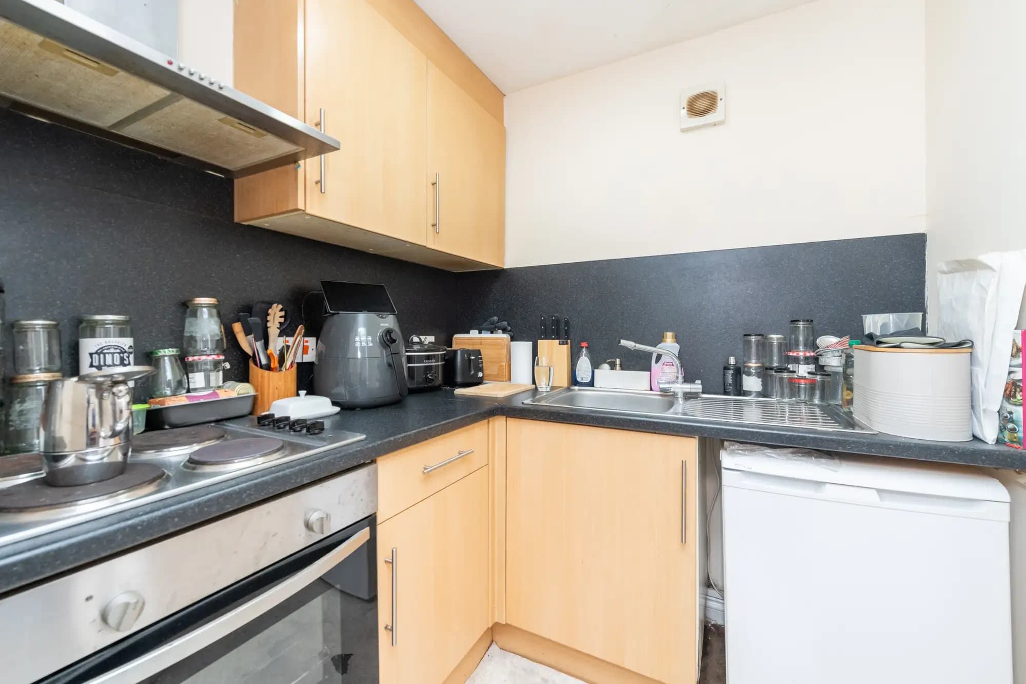 property photo 6 of 22