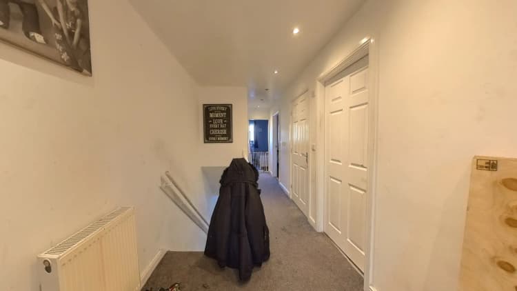 property photo 23 of 37