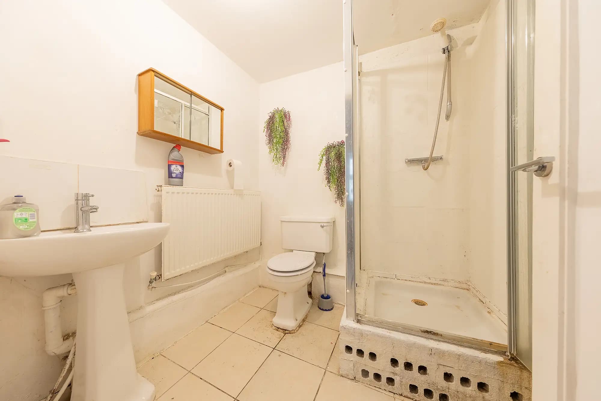 property photo 7 of 27