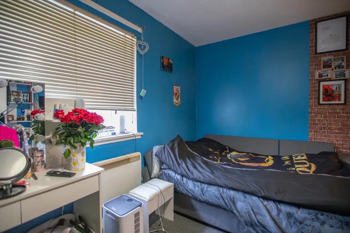 property photo 13 of 23