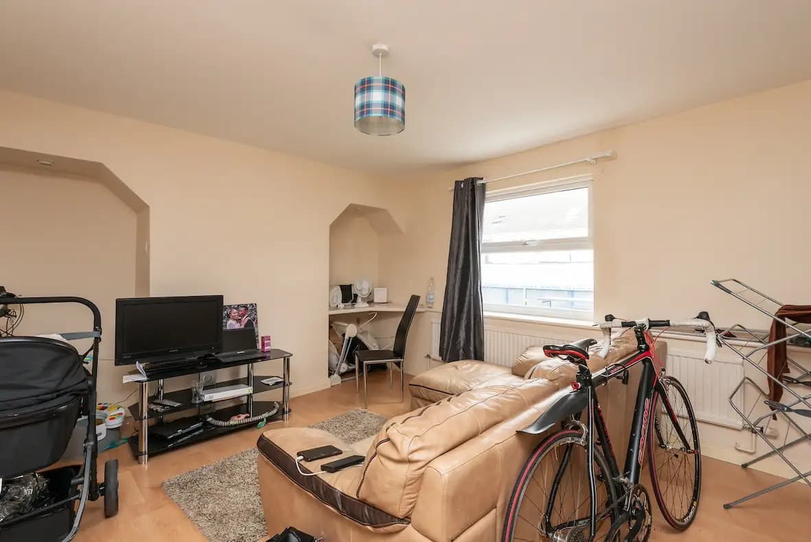property photo 7 of 34