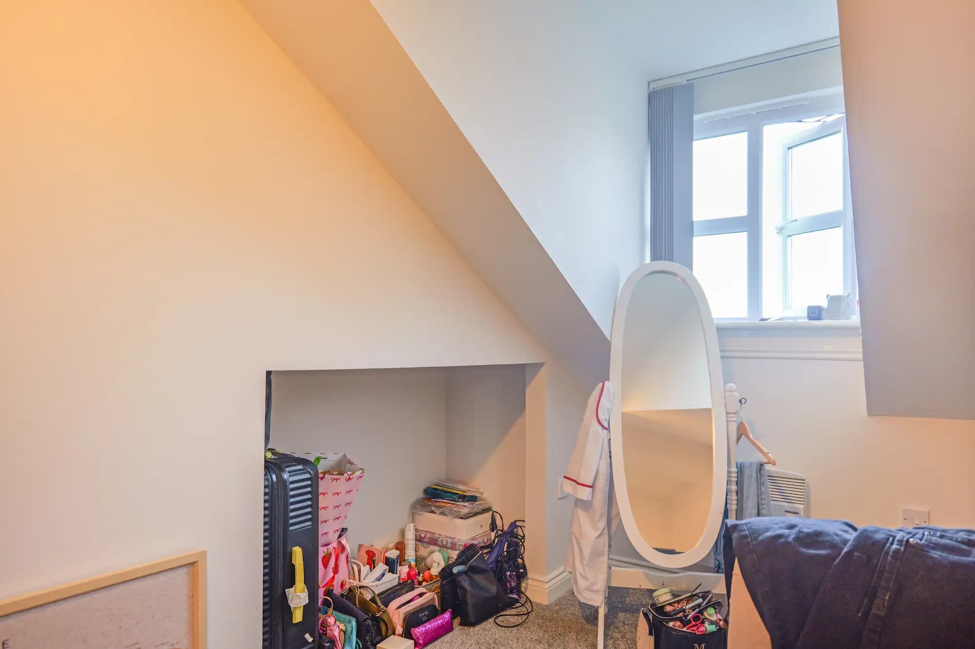 property photo 13 of 27