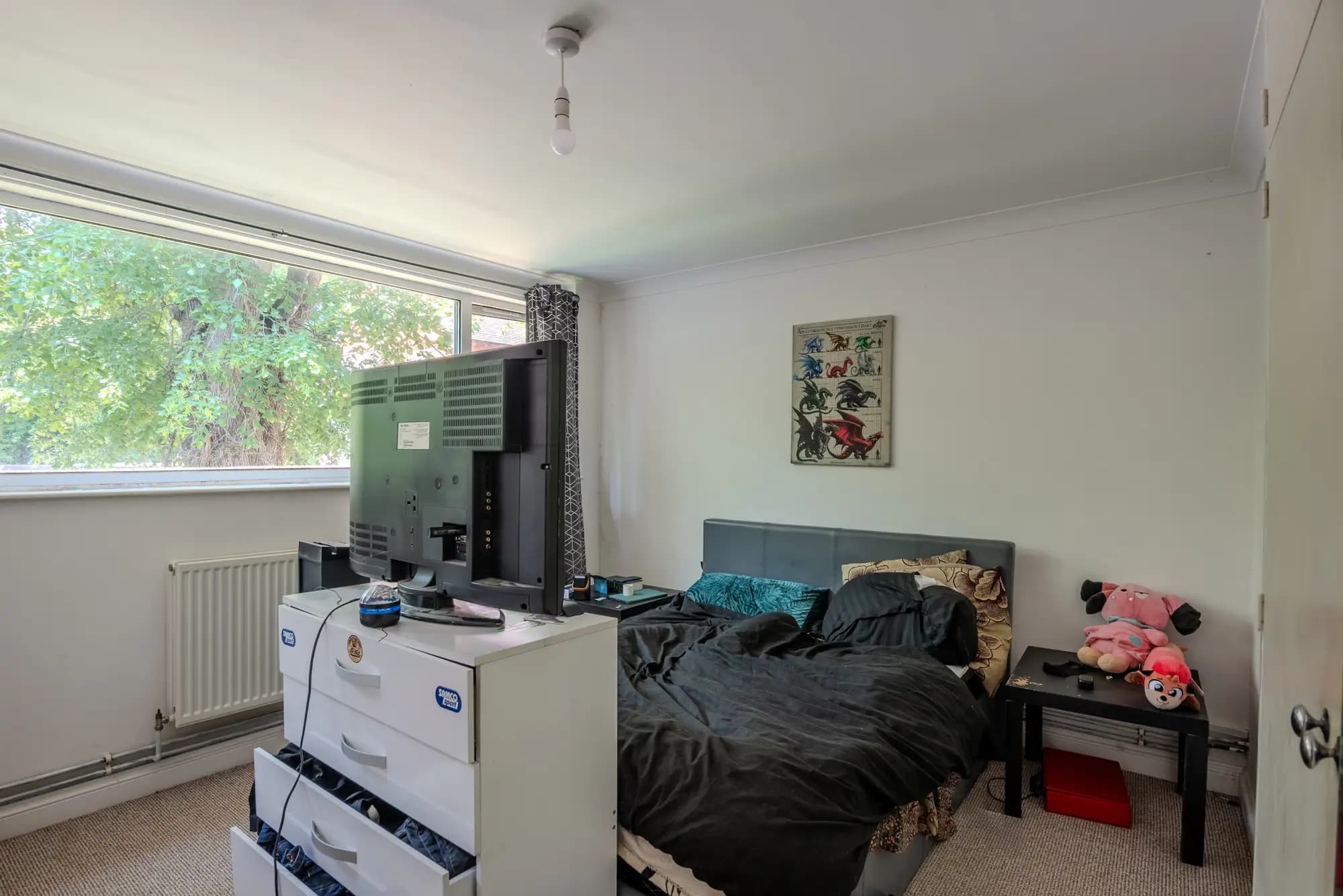 property photo 8 of 16