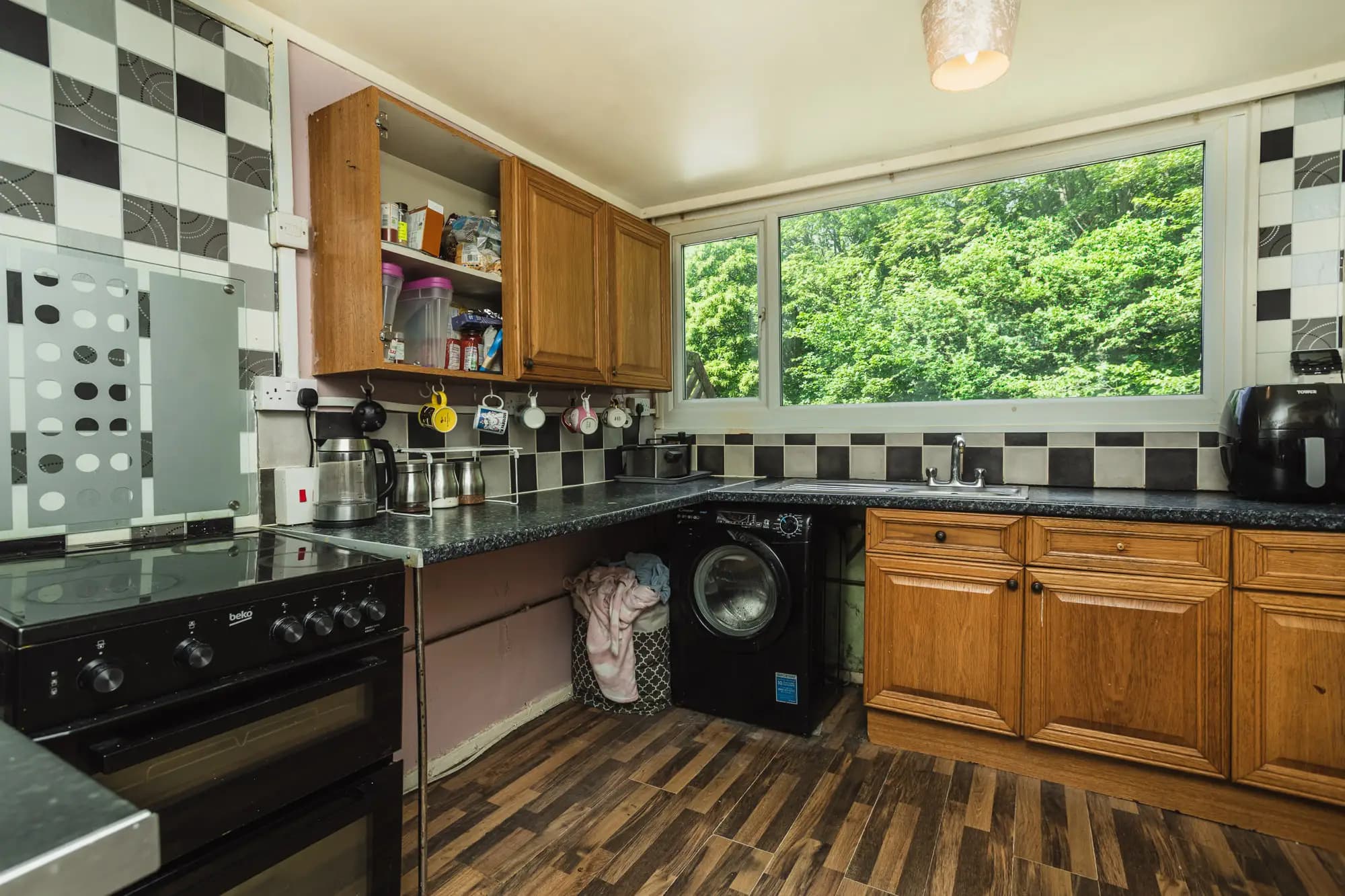 property photo 6 of 30