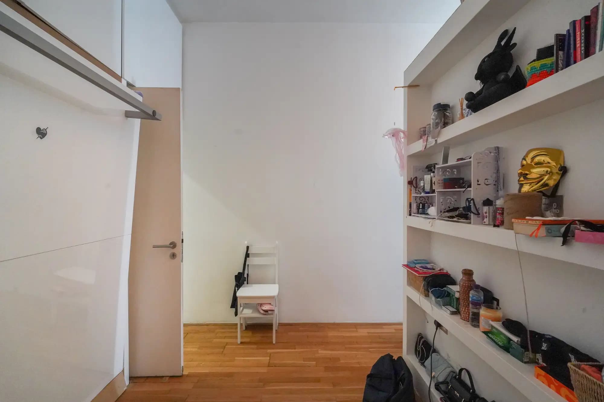 property photo 10 of 19