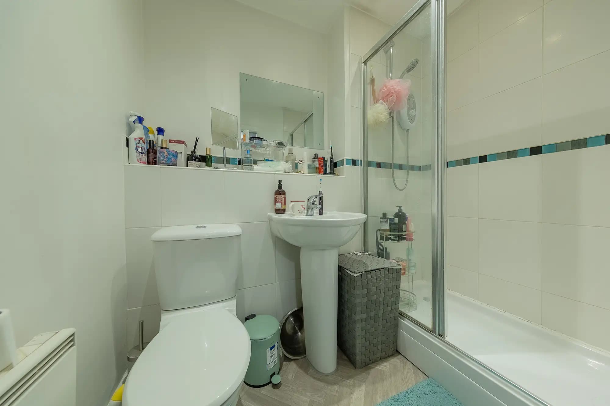 property photo 8 of 21