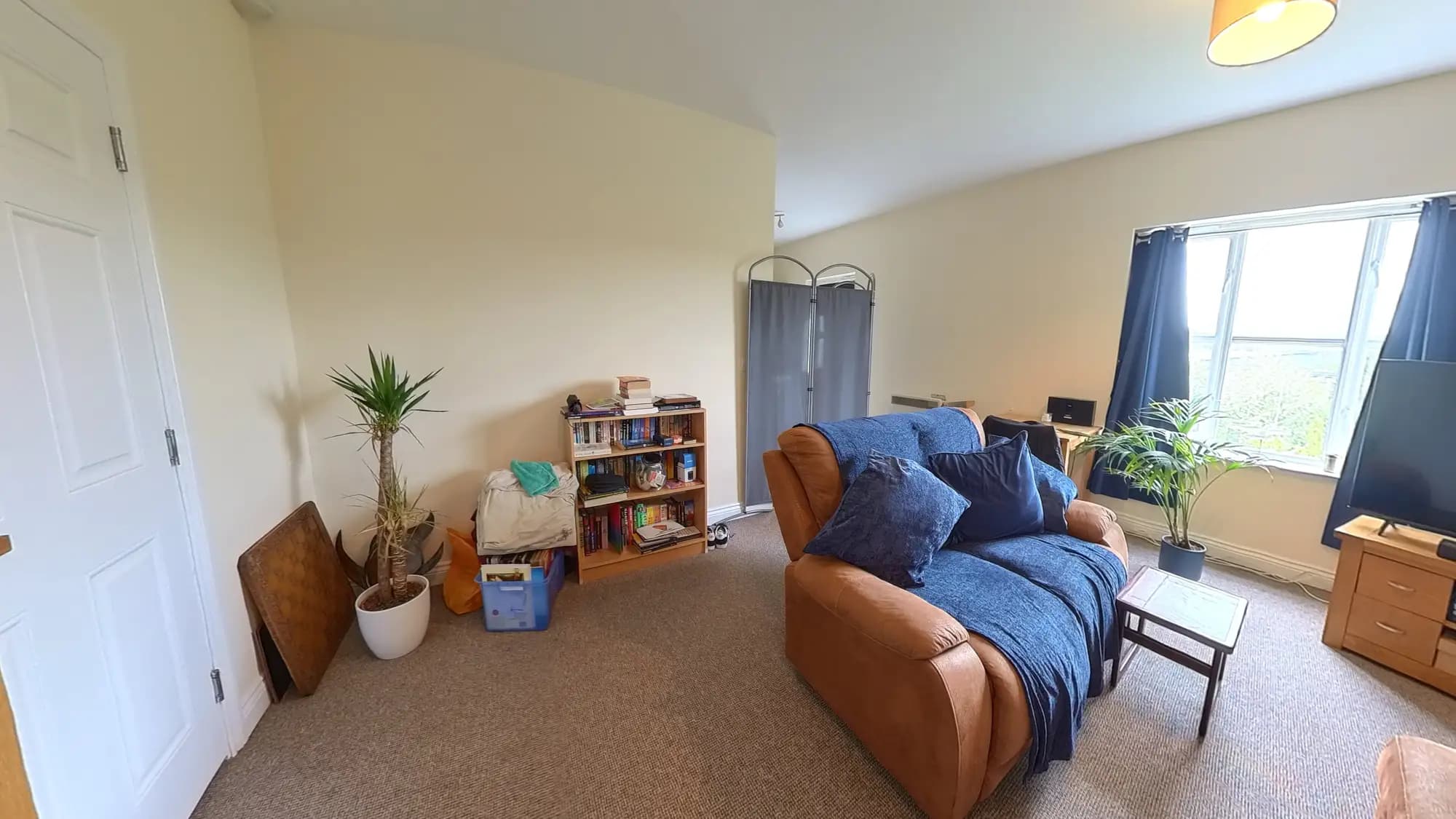 property photo 4 of 27