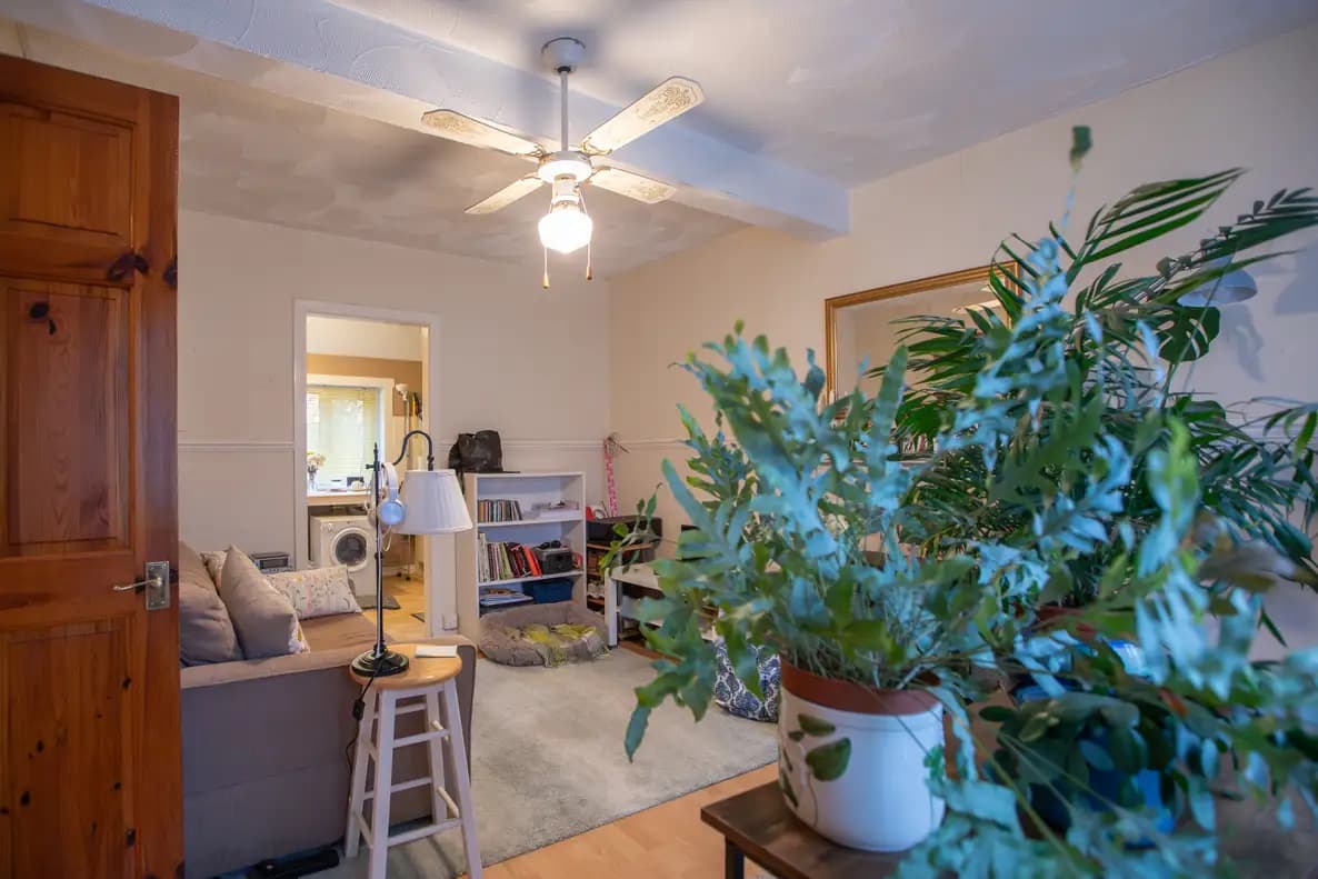 property photo 7 of 26