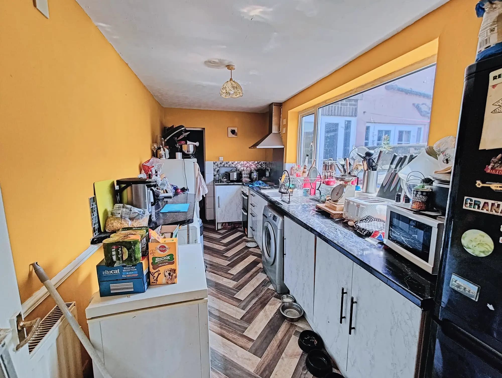 property photo 5 of 18