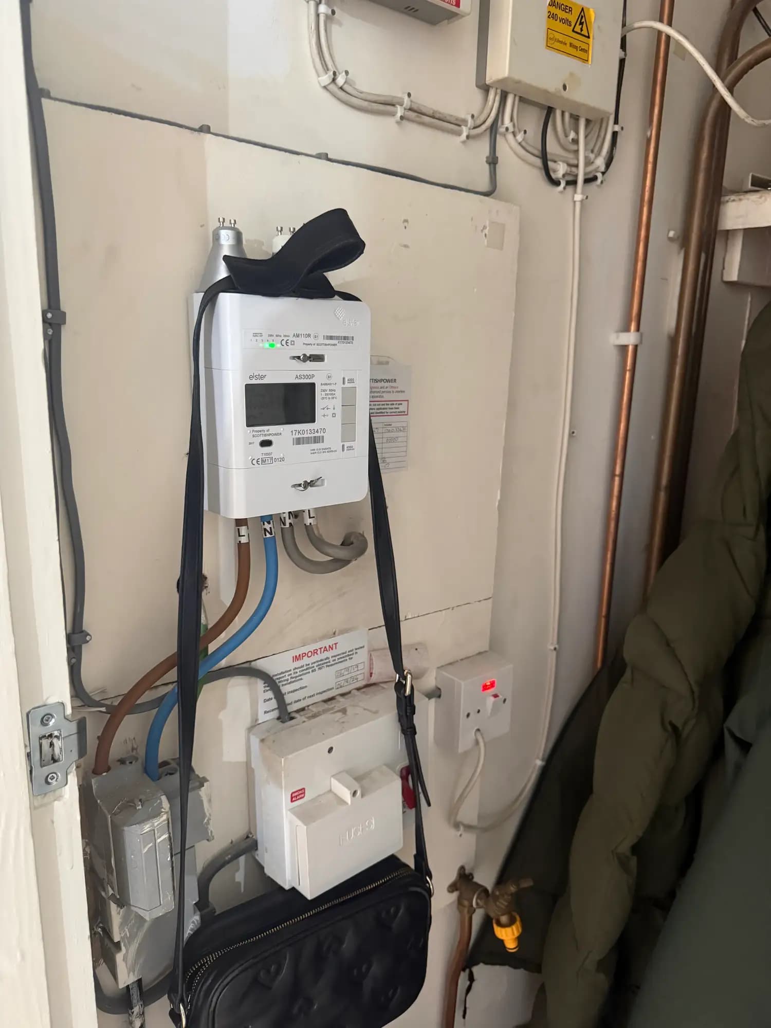 property photo 18 of 27