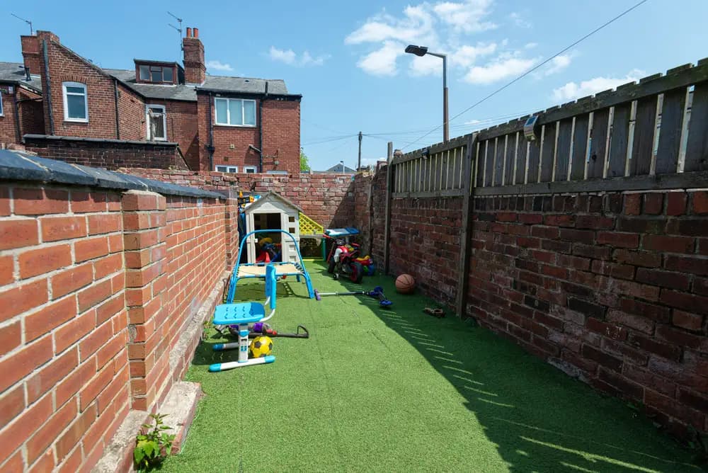 property photo 17 of 23
