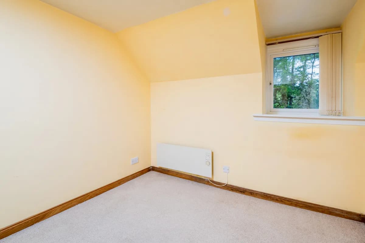 property photo 17 of 27