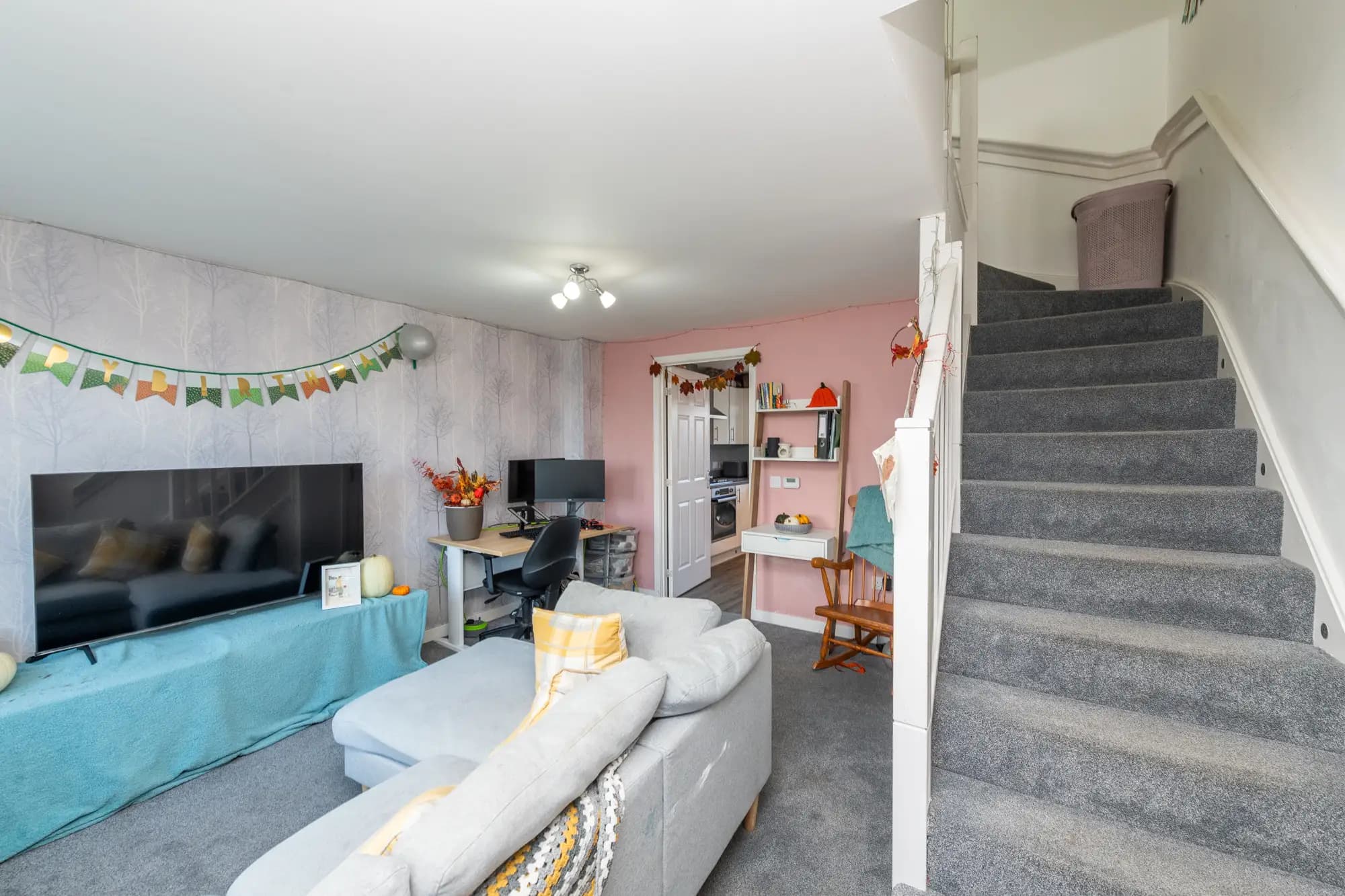 property photo 9 of 37