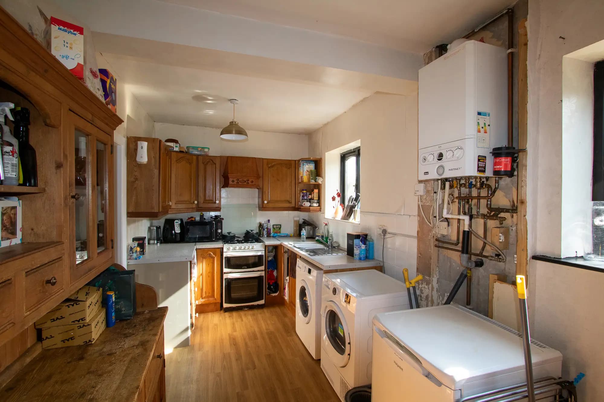 property photo 6 of 16