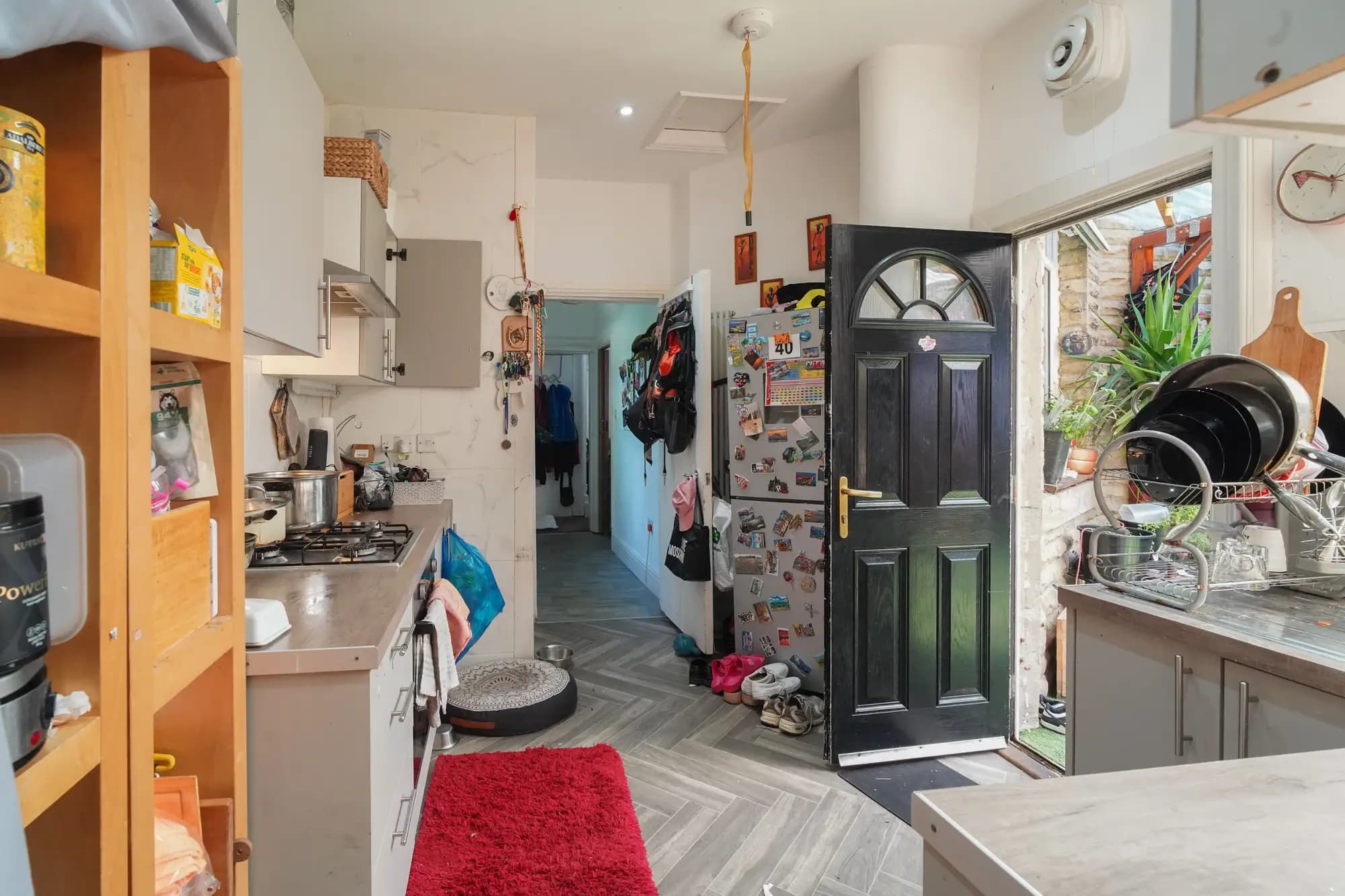 property photo 5 of 45