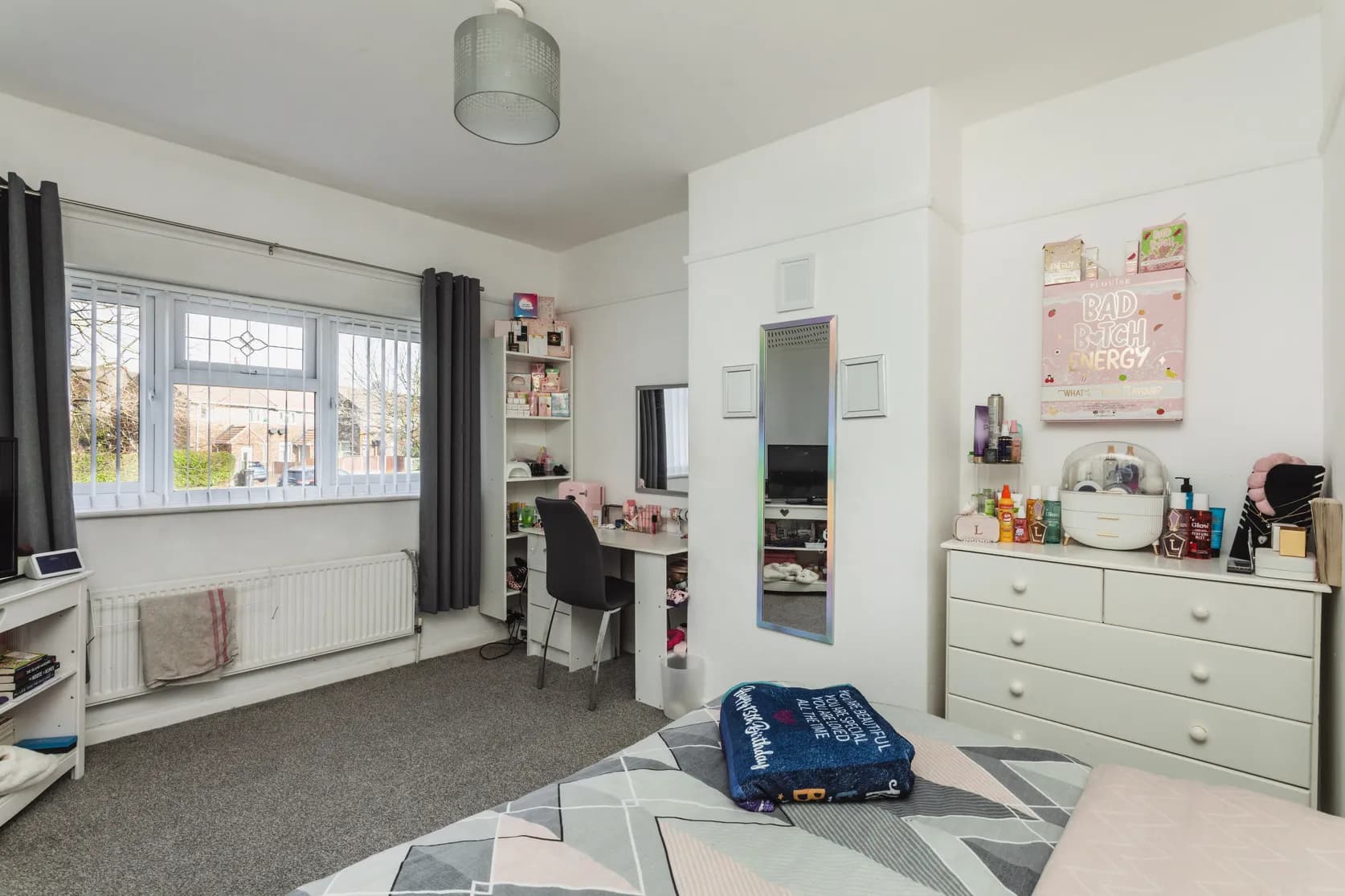 property photo 13 of 32