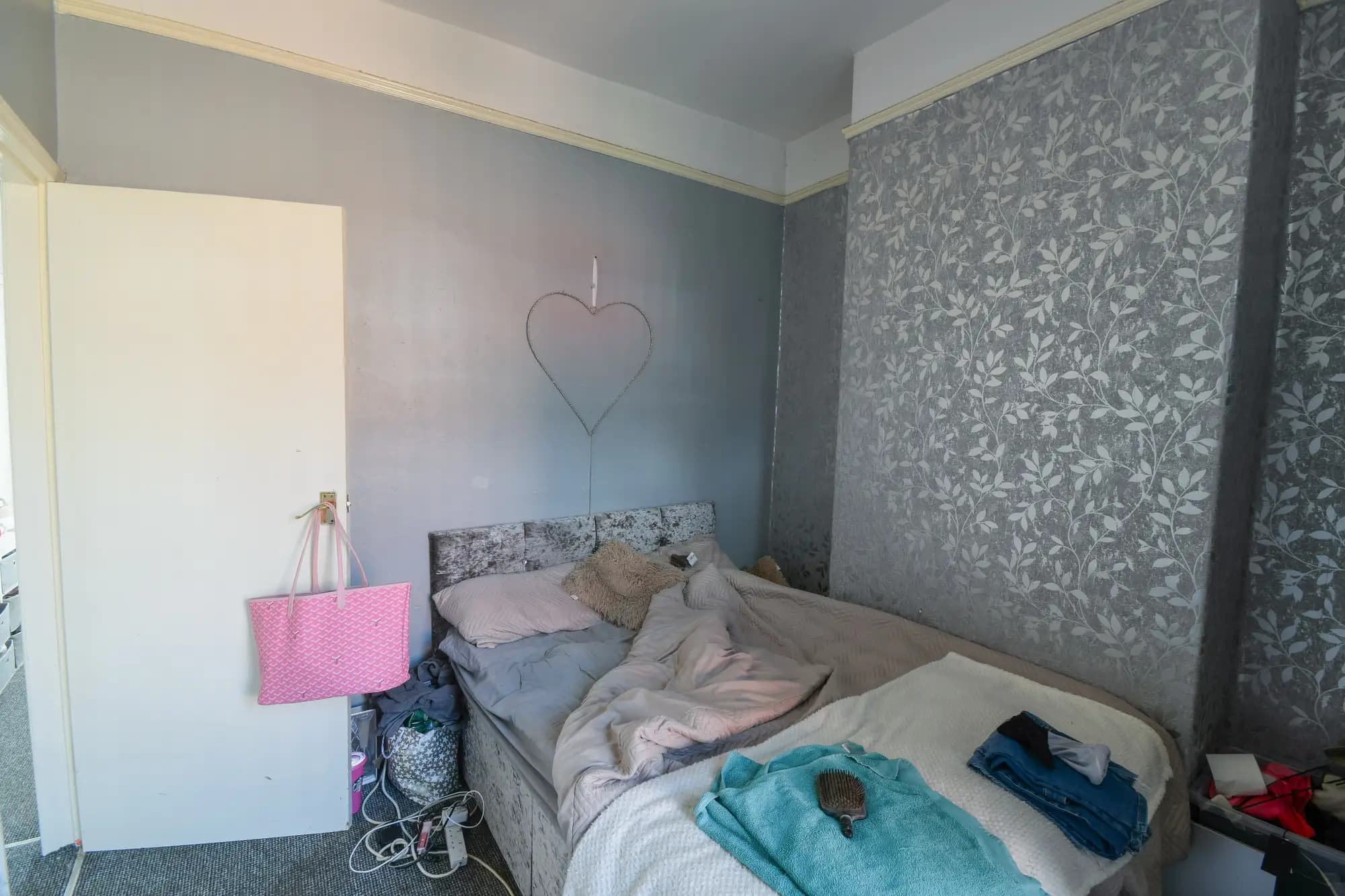 property photo 11 of 18