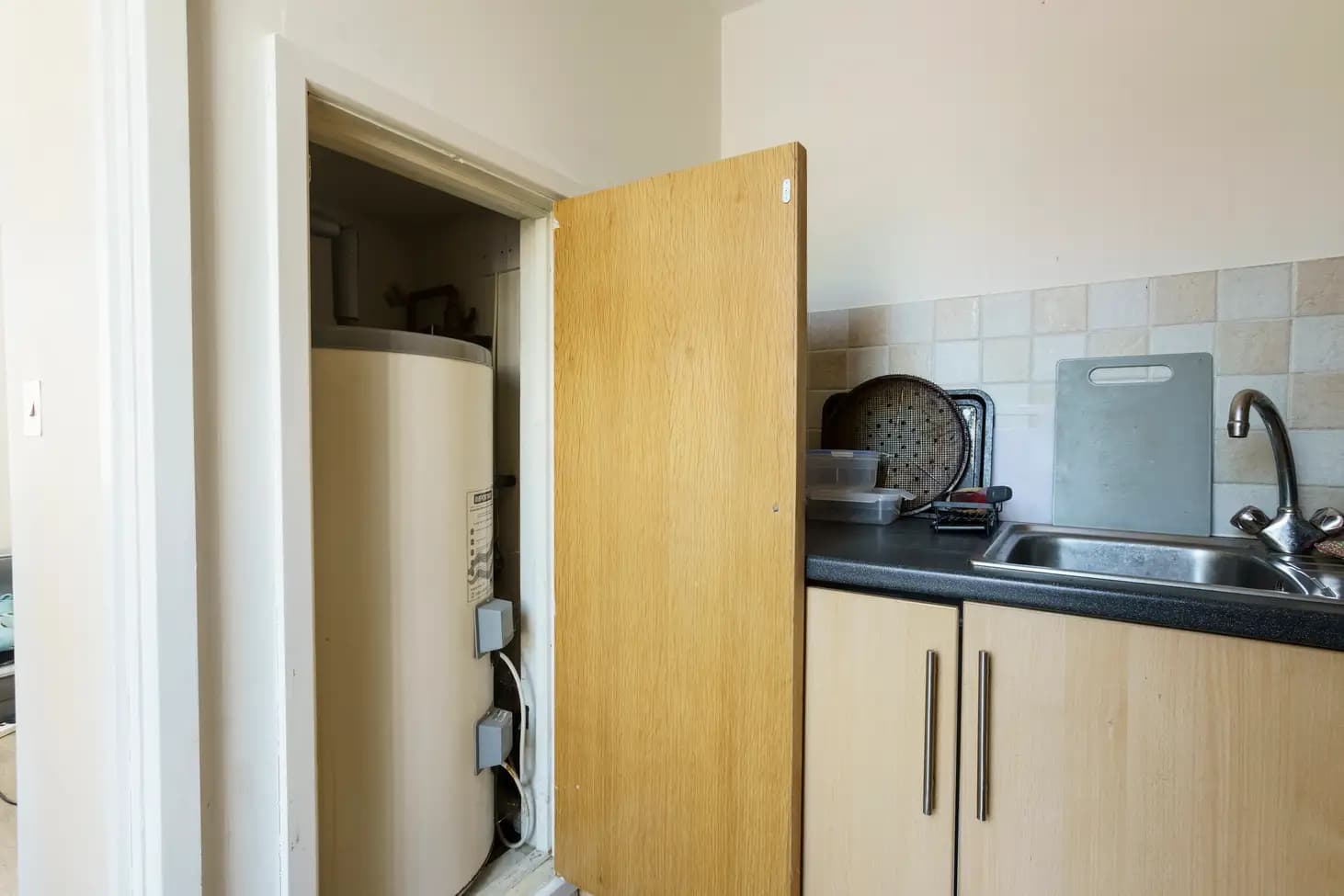 property photo 8 of 13