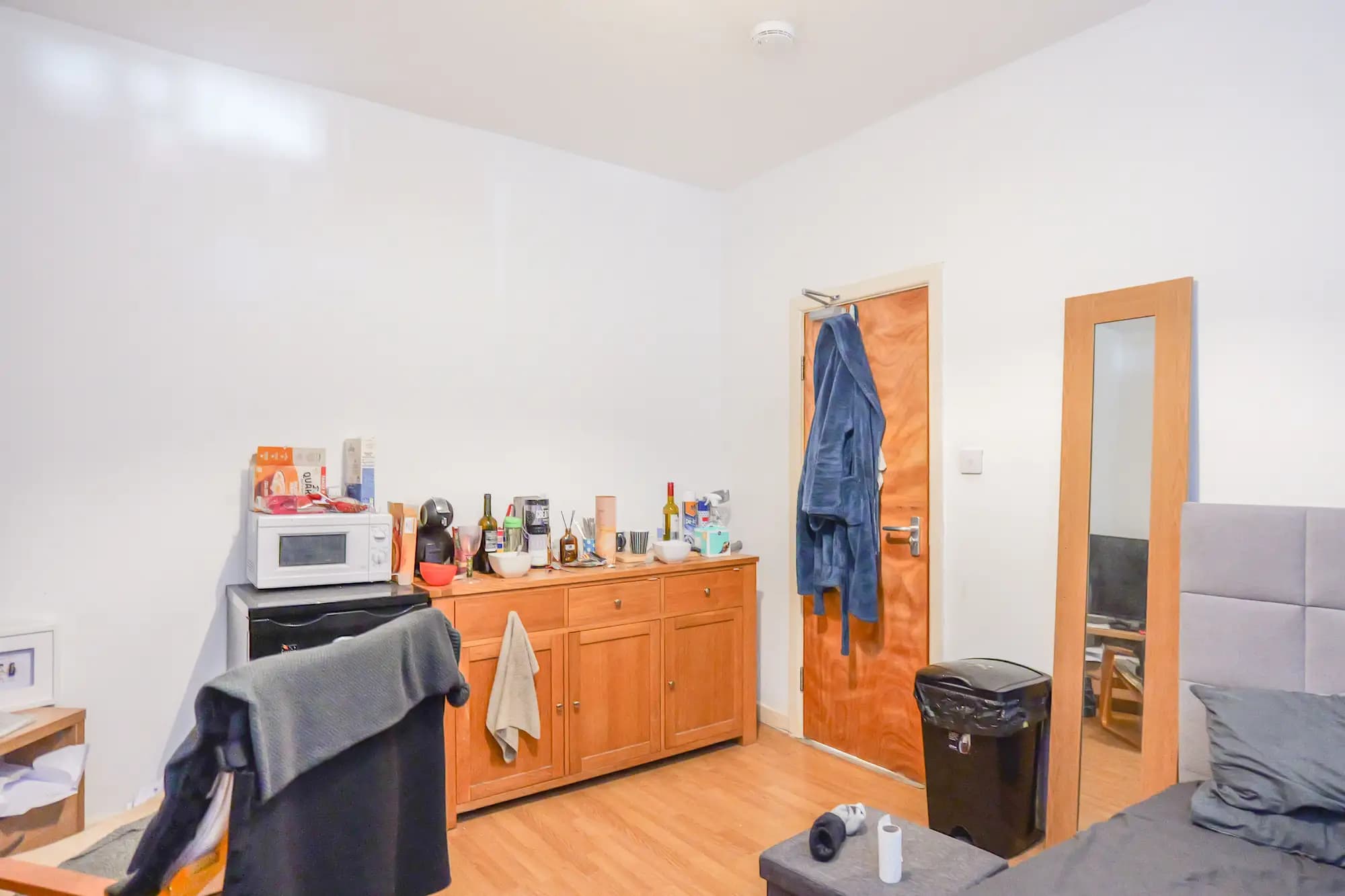 property photo 8 of 19