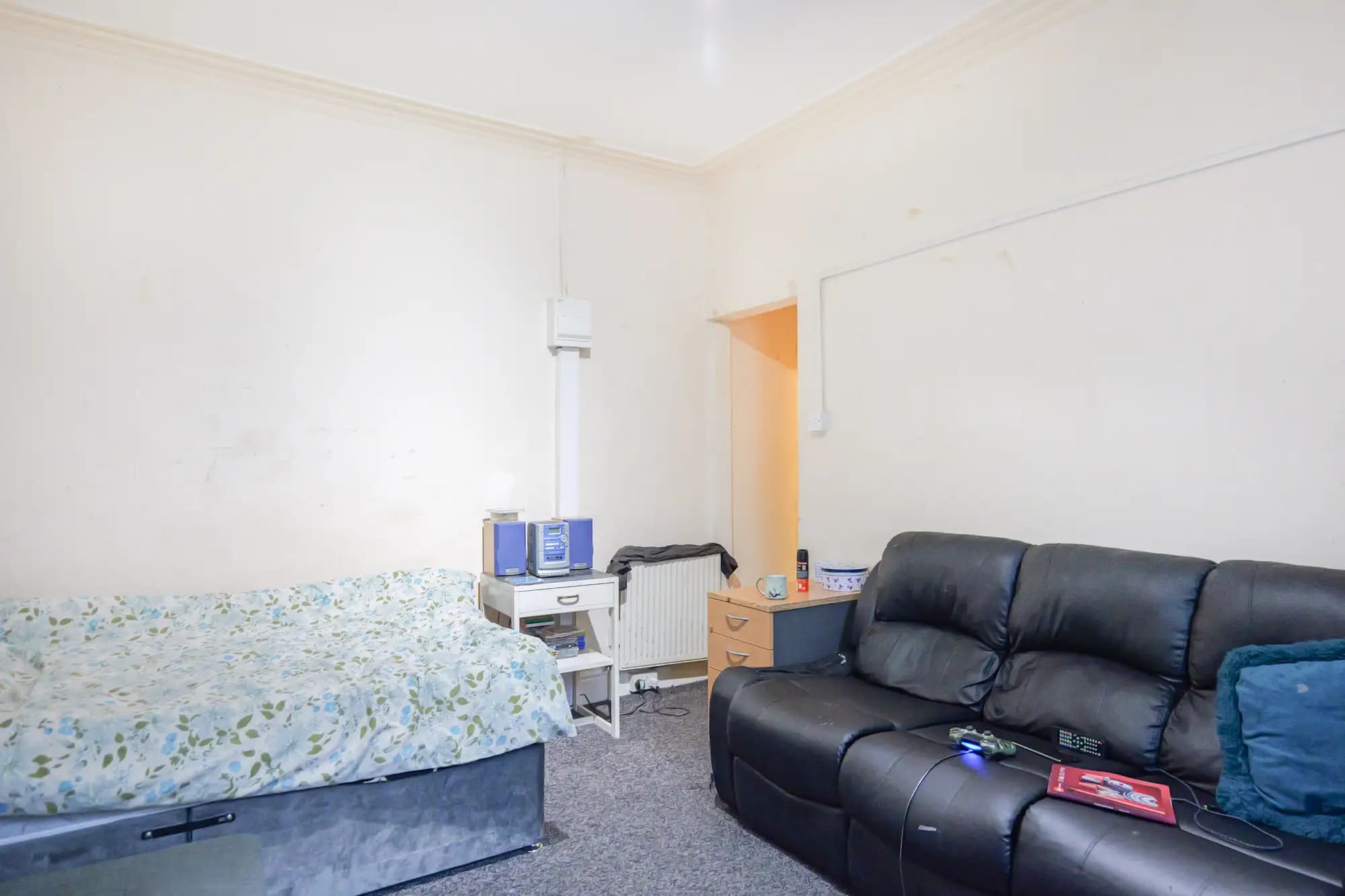 property photo 16 of 28