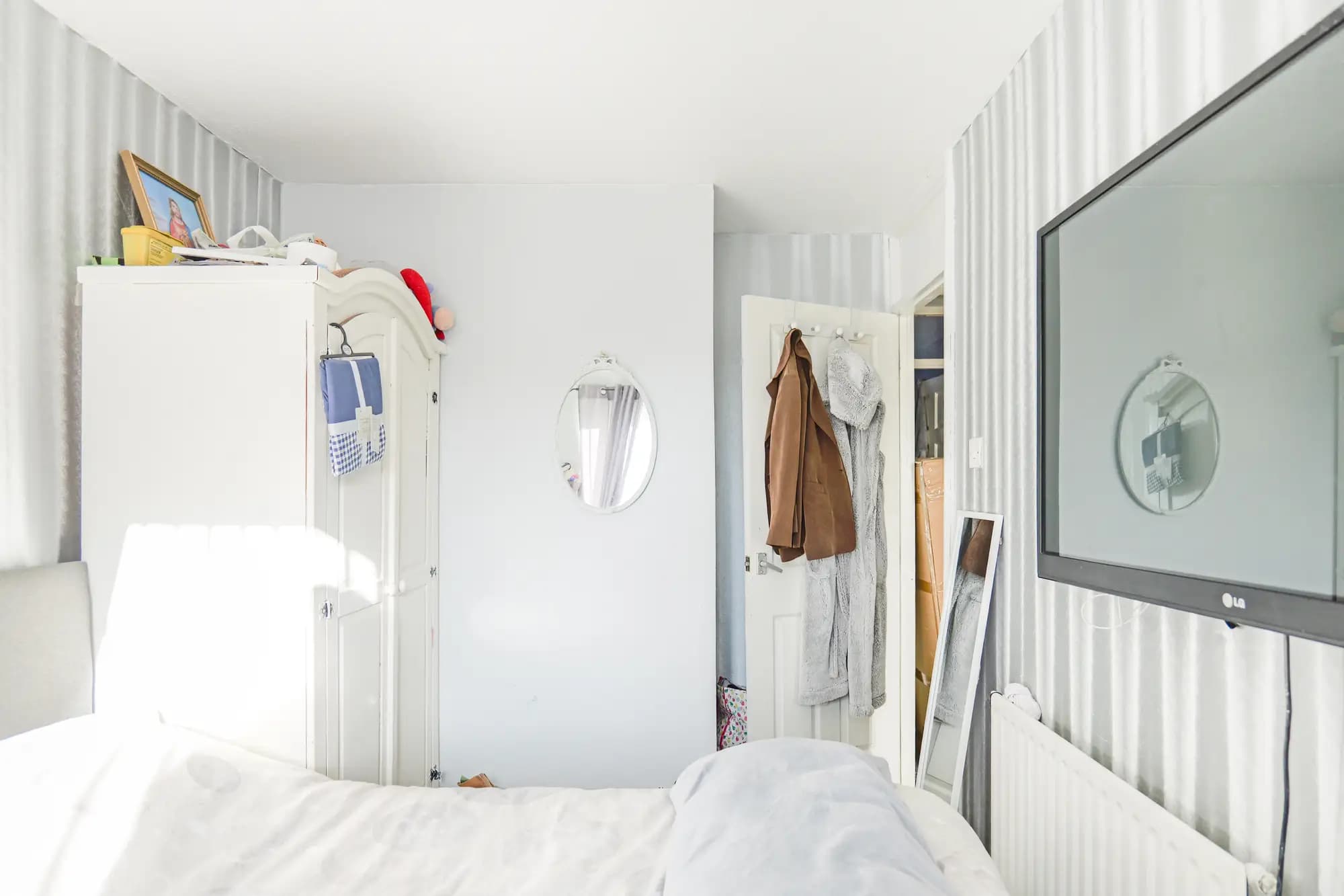 property photo 14 of 30