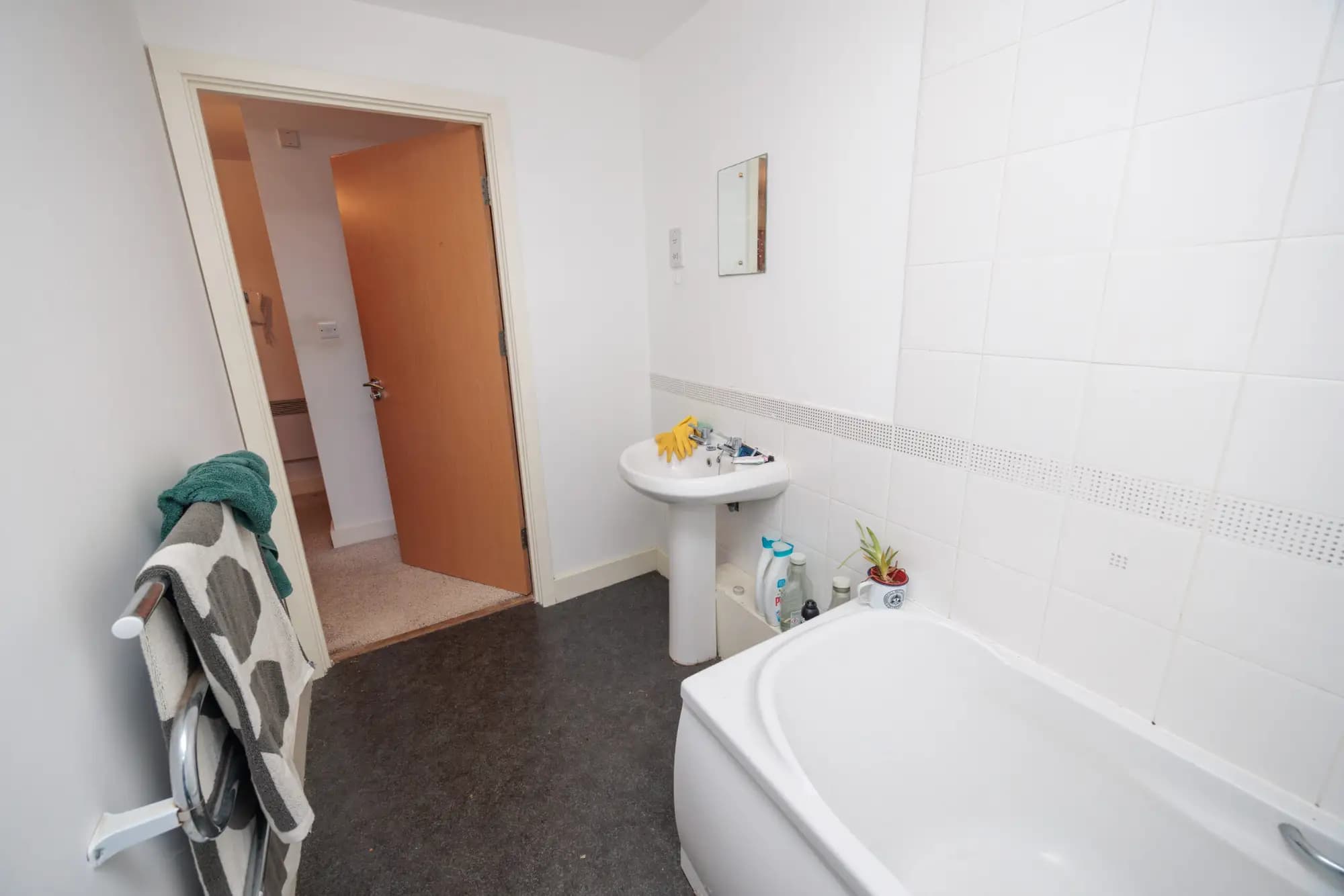property photo 6 of 26