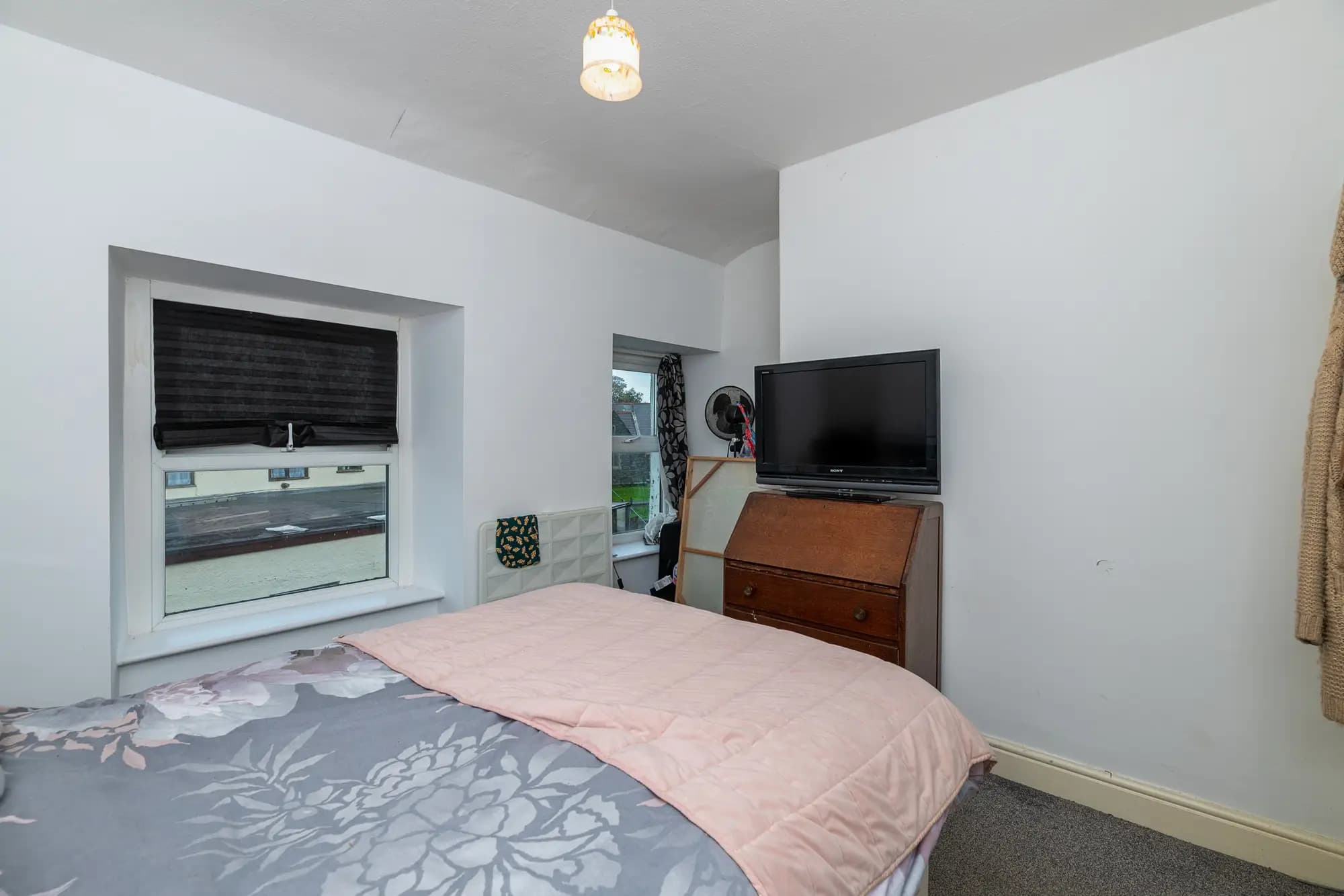 property photo 11 of 16