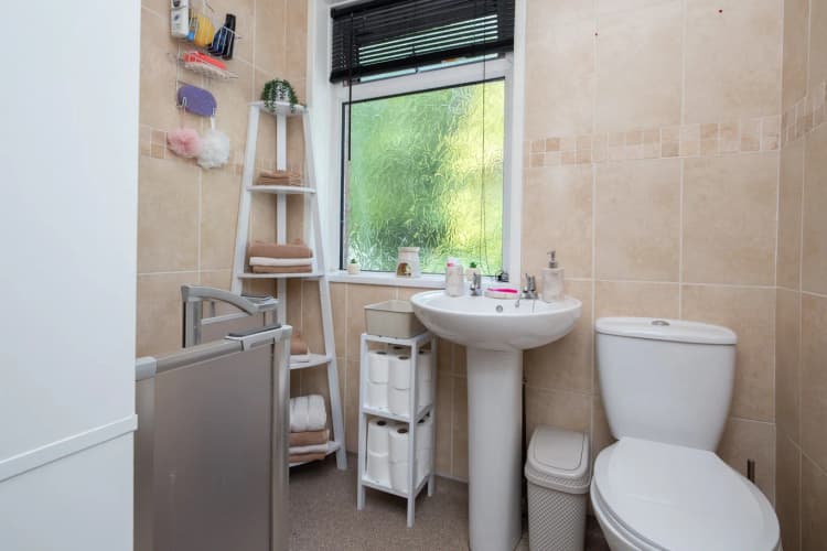 property photo 8 of 23