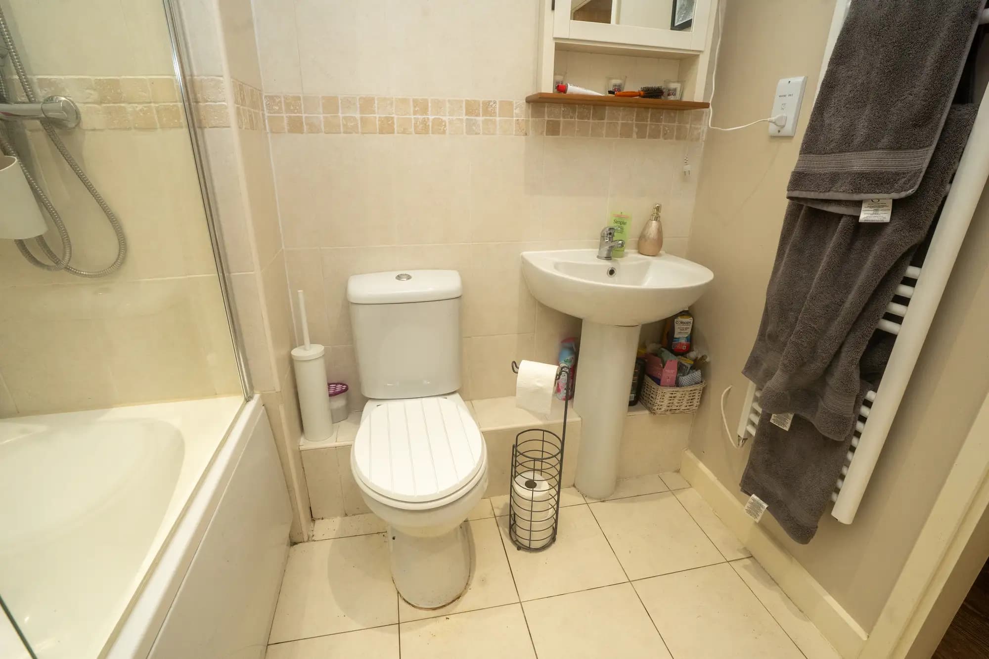 property photo 9 of 16