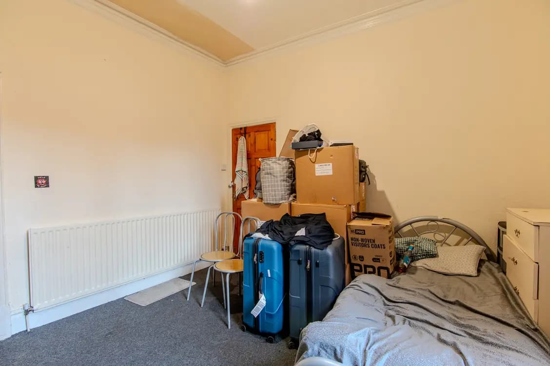 property photo 6 of 14