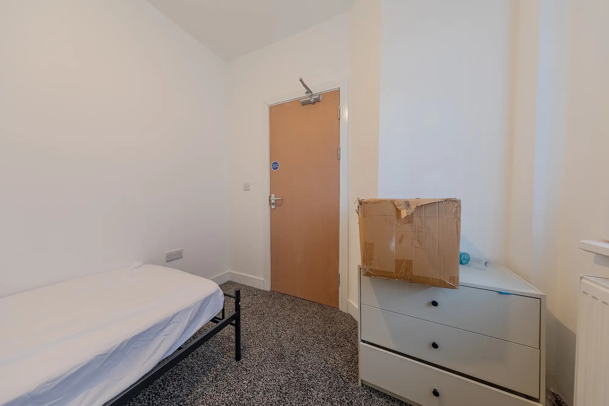 property photo 11 of 27