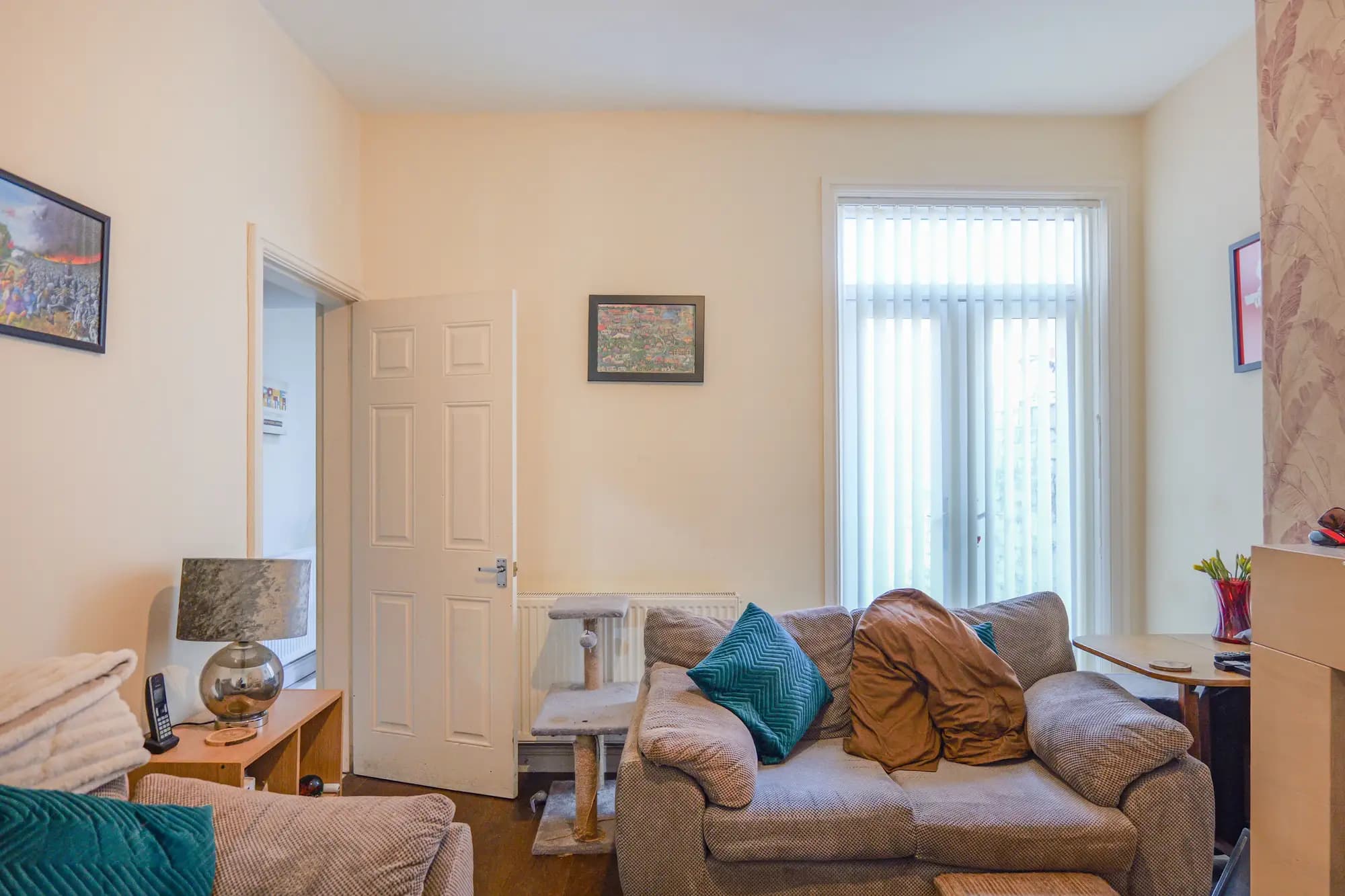 property photo 3 of 33