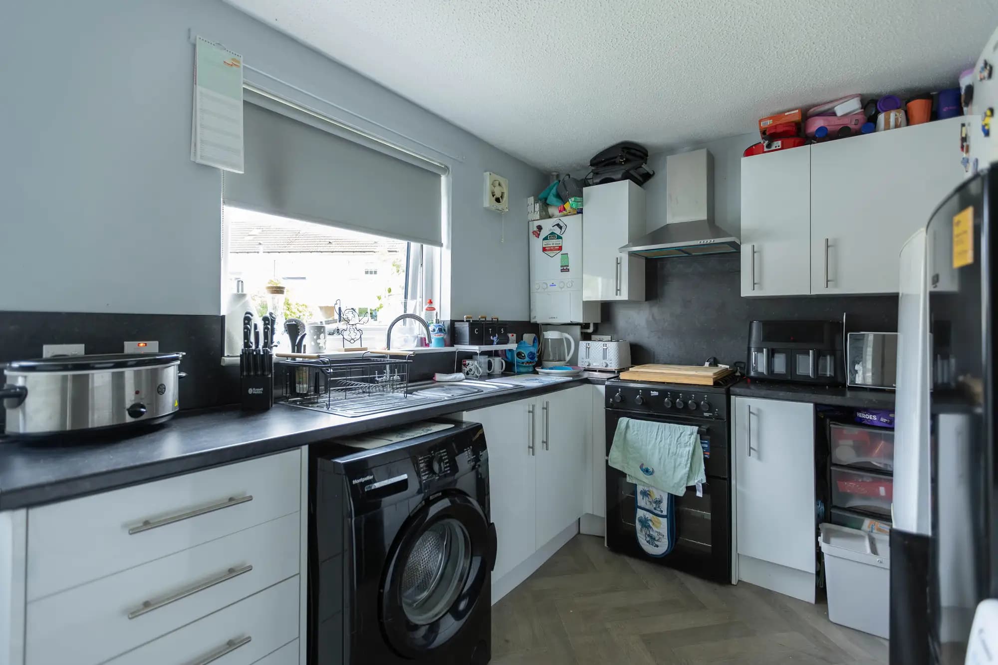 property photo 5 of 18