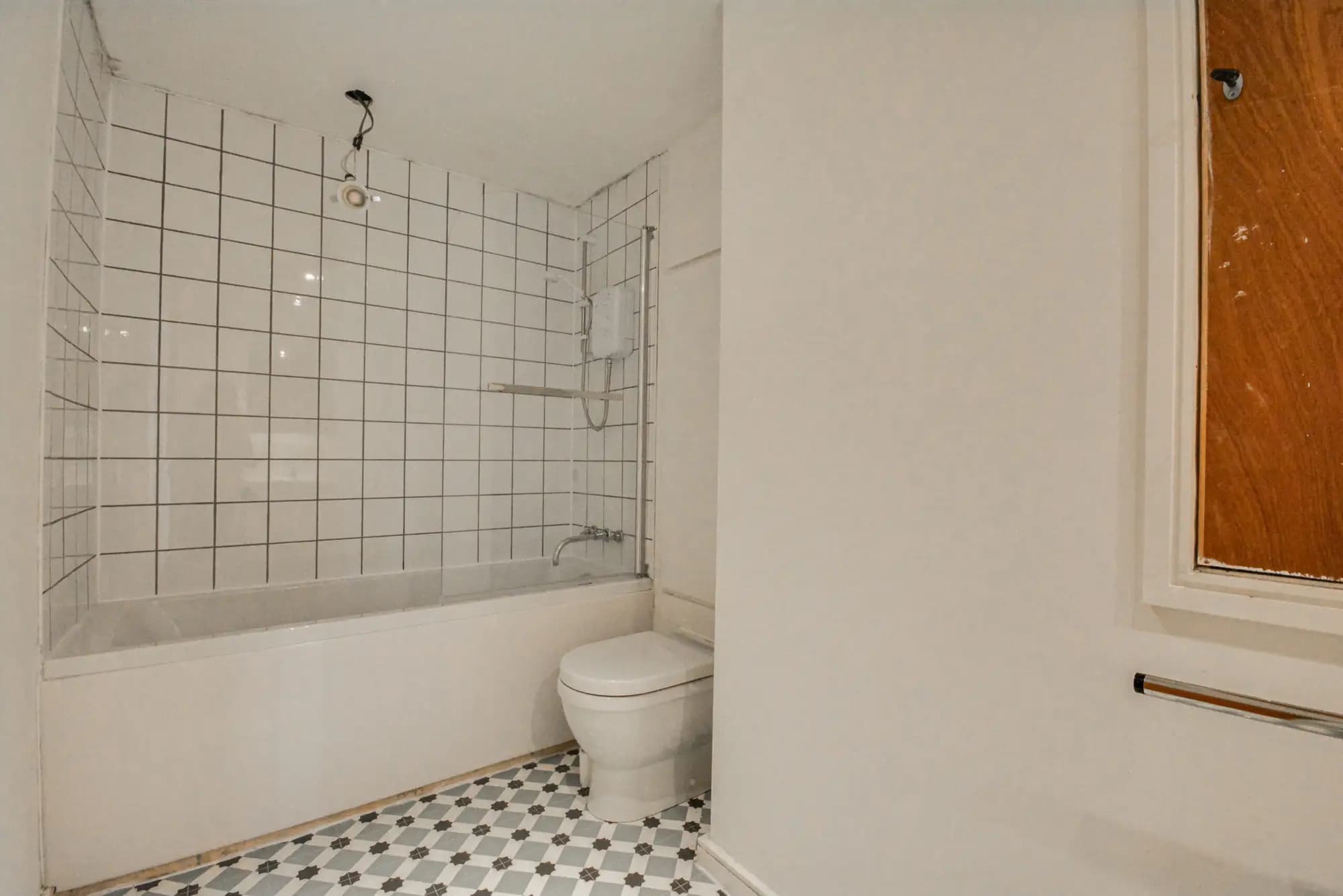 property photo 11 of 28