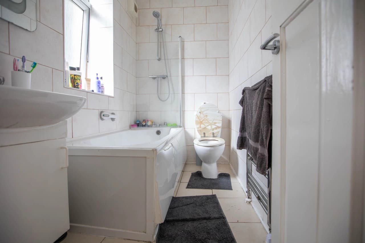 property photo 11 of 23