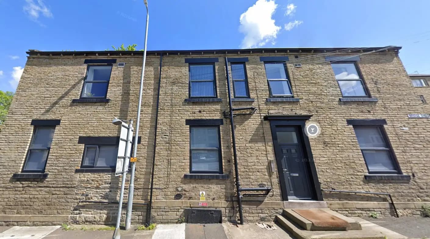 property photo 1 of 34
