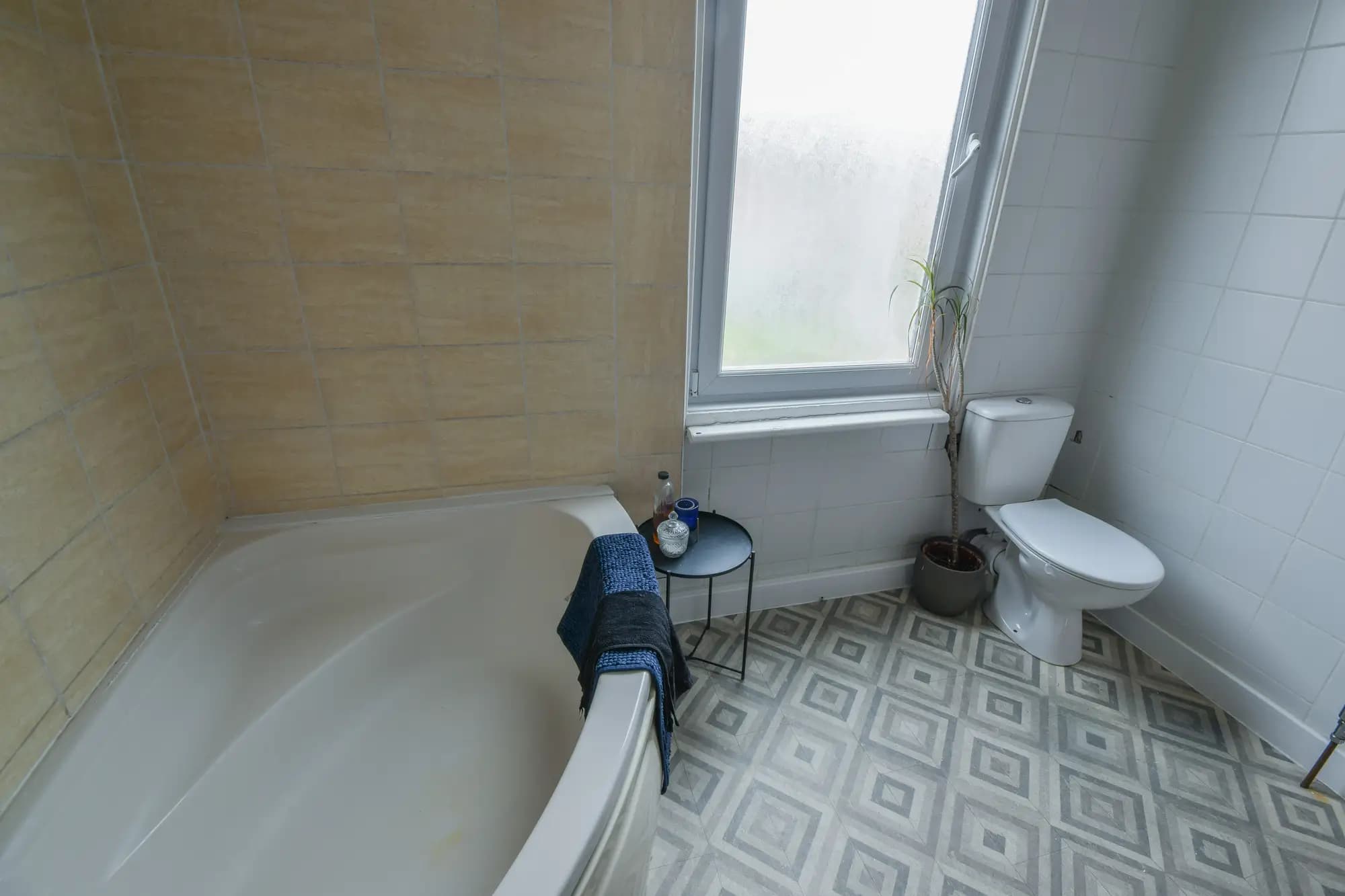property photo 9 of 20