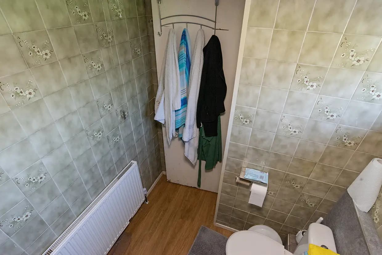 property photo 10 of 17