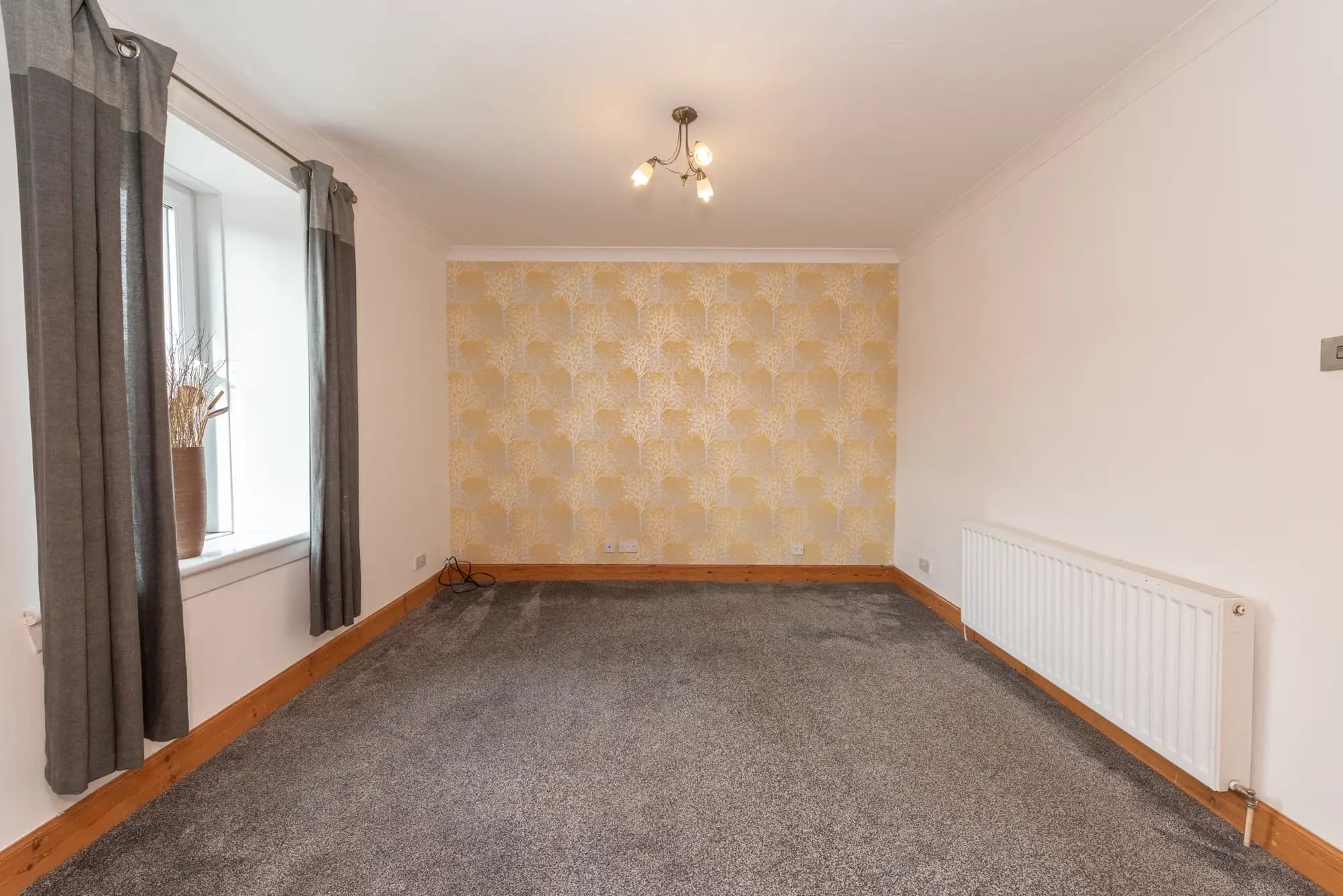 property photo 11 of 17