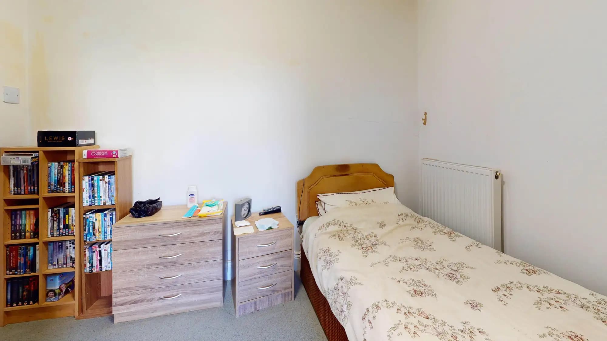 property photo 12 of 32