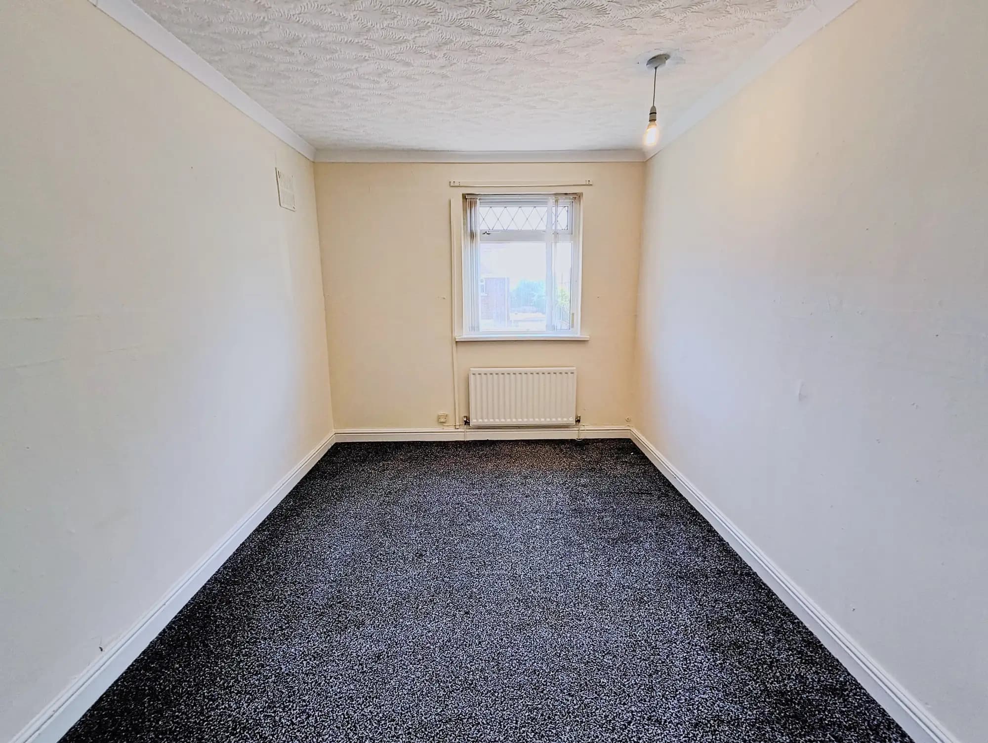 property photo 13 of 26