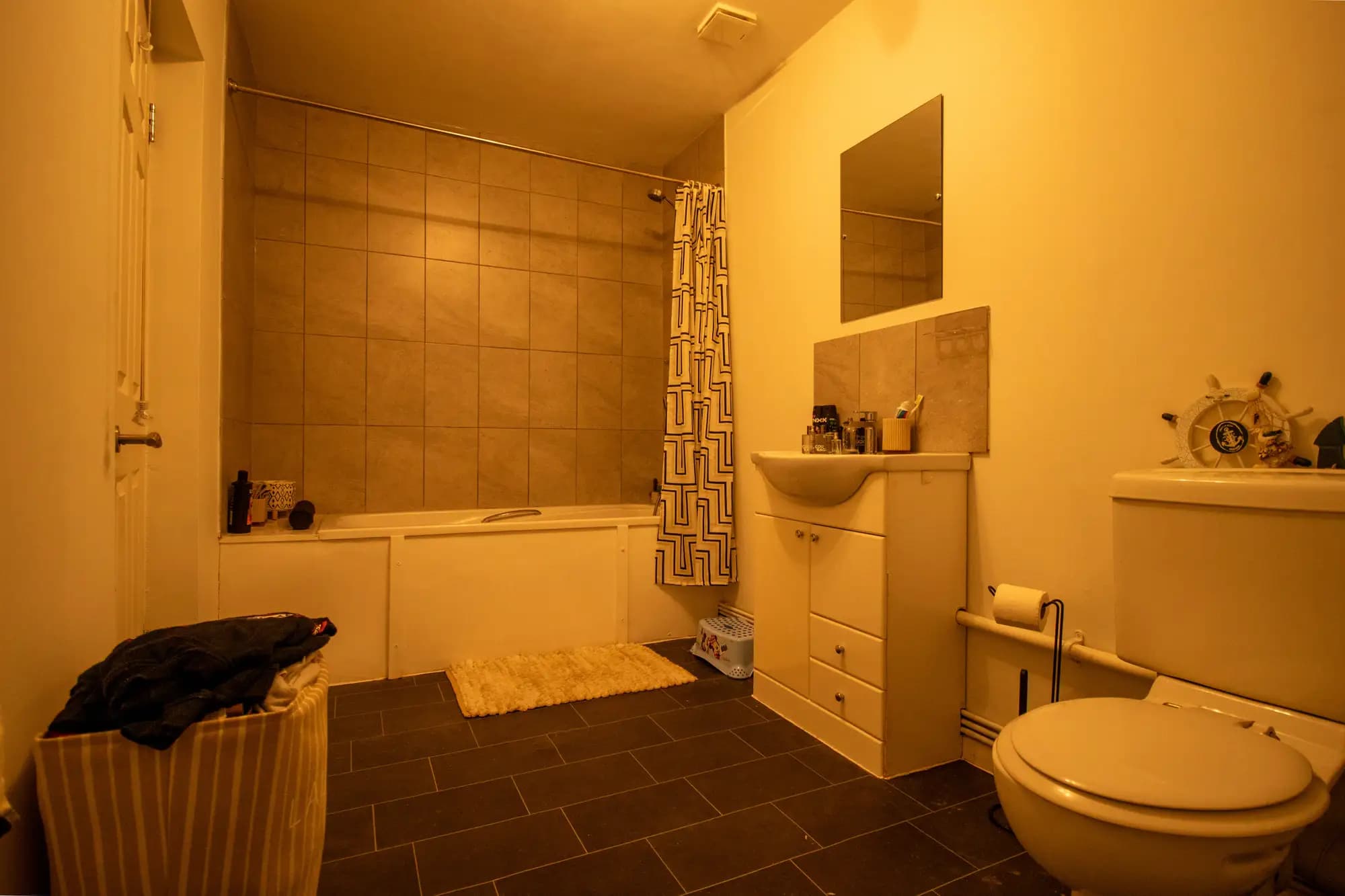 property photo 6 of 13