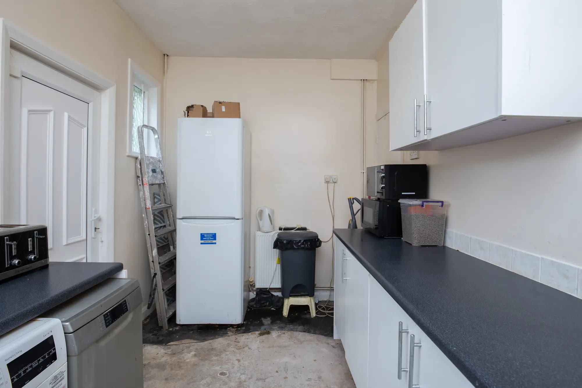 property photo 6 of 22