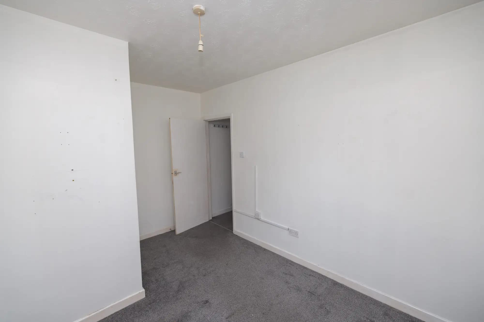 property photo 11 of 50