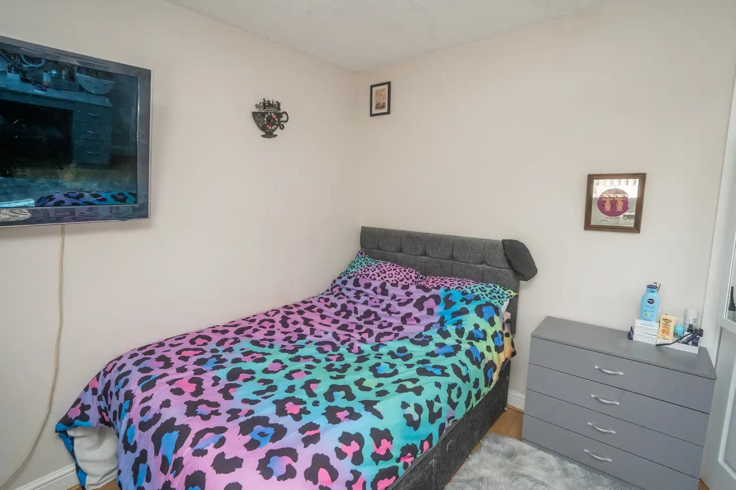 property photo 11 of 19