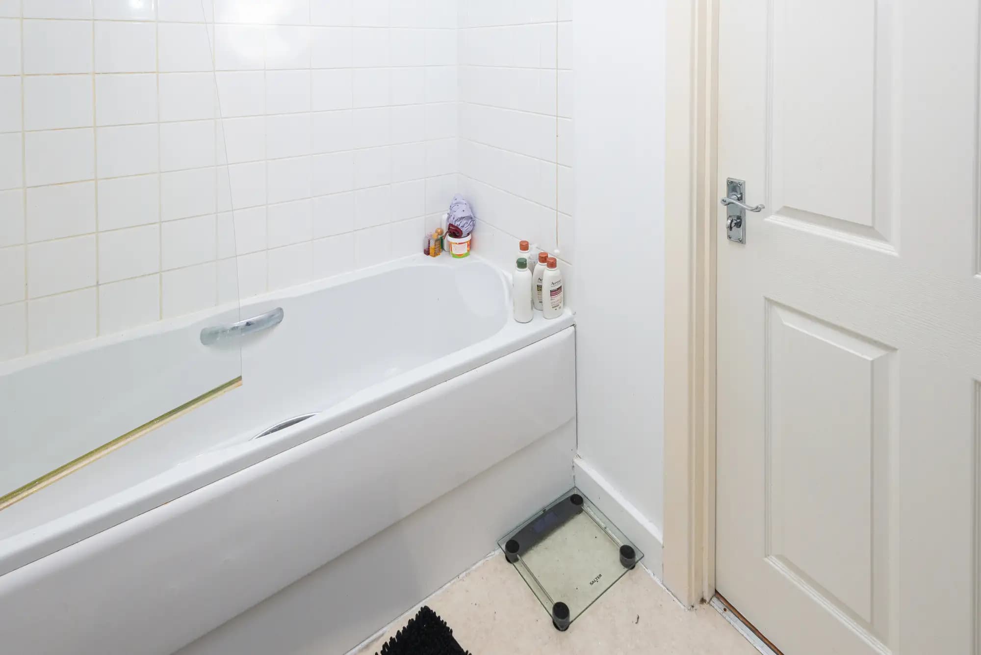 property photo 9 of 18