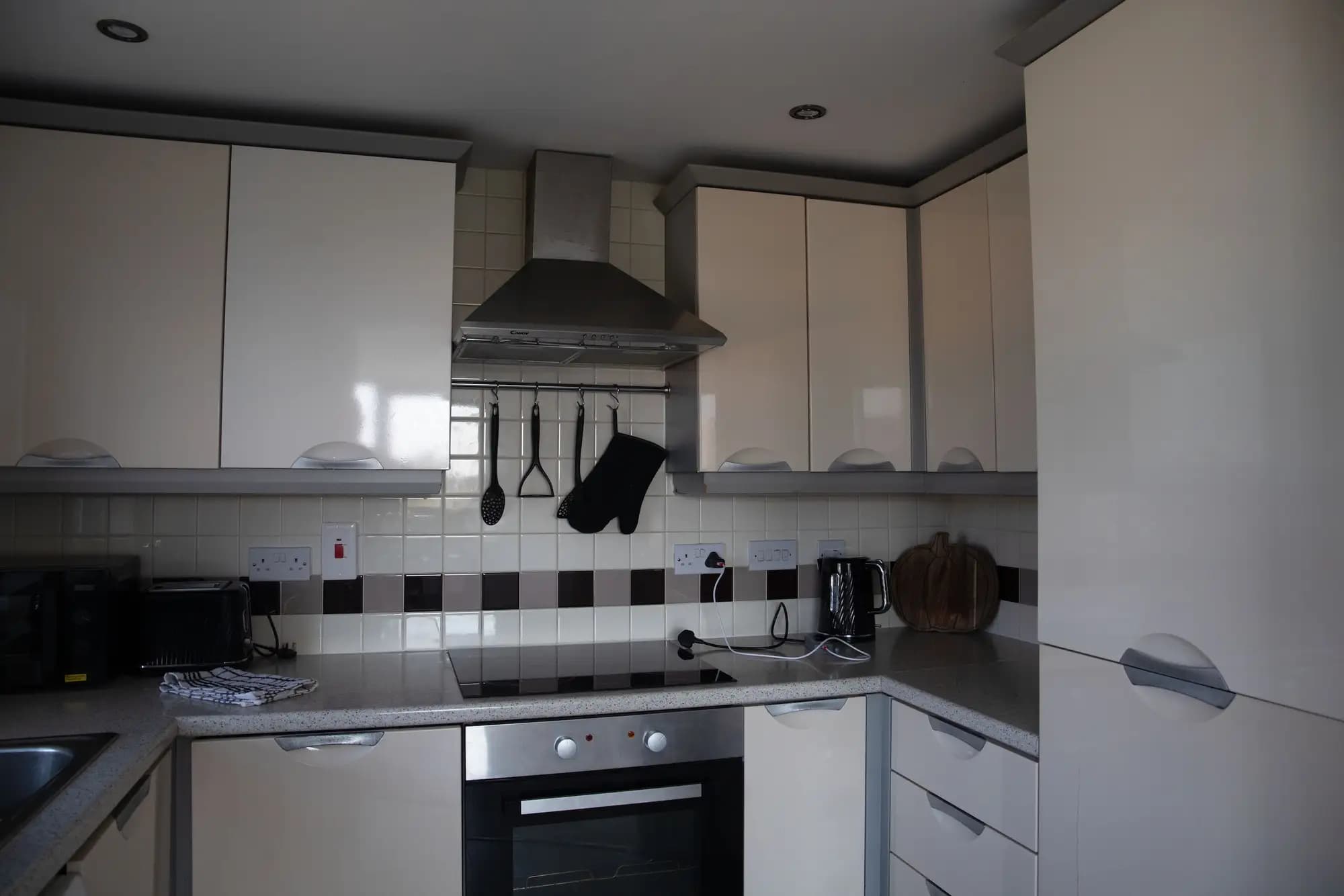property photo 5 of 17